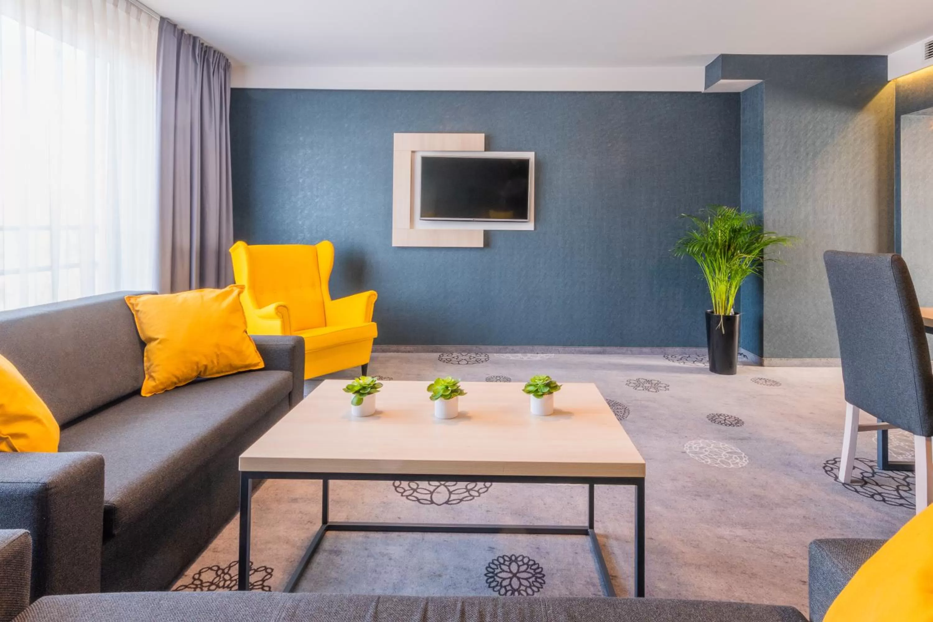 Hotel Lantier & Swimming Pool Zone