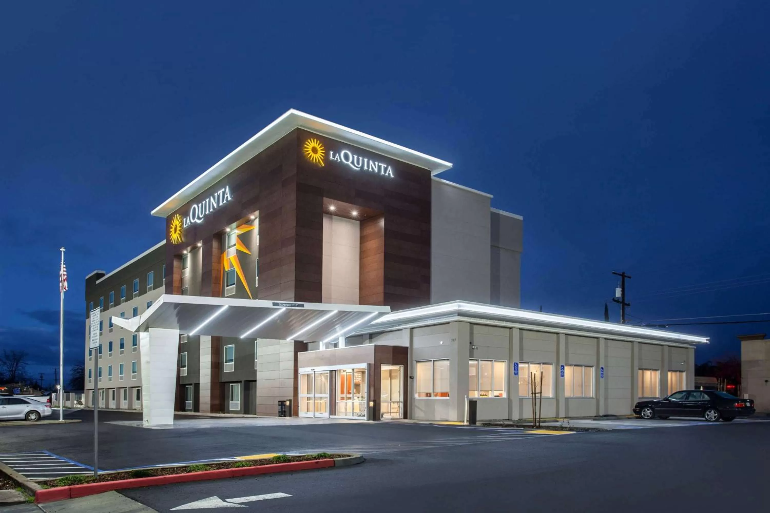 Property building in La Quinta by Wyndham Madera