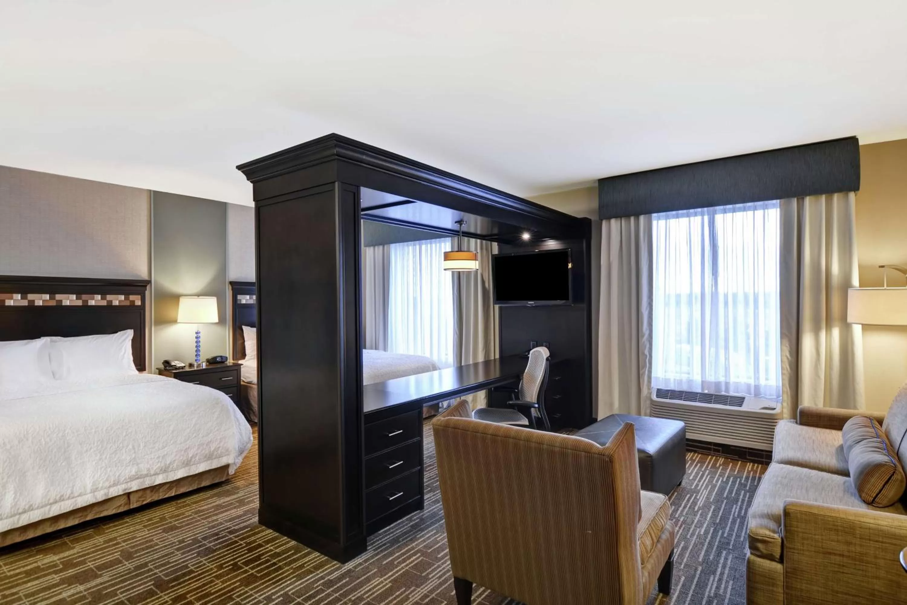 Bedroom, Bed in Hampton Inn & Suites Denver Airport / Gateway Park