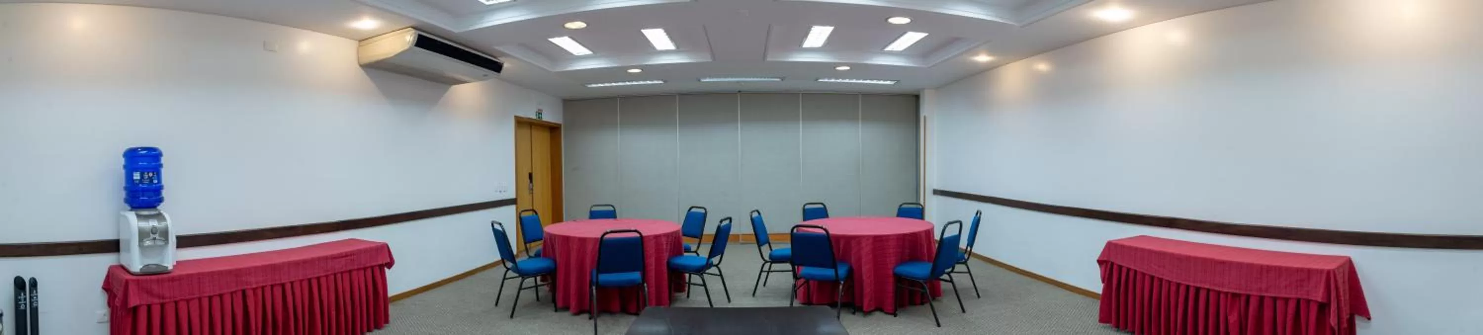 Business facilities in Hotel Campo Largo Express