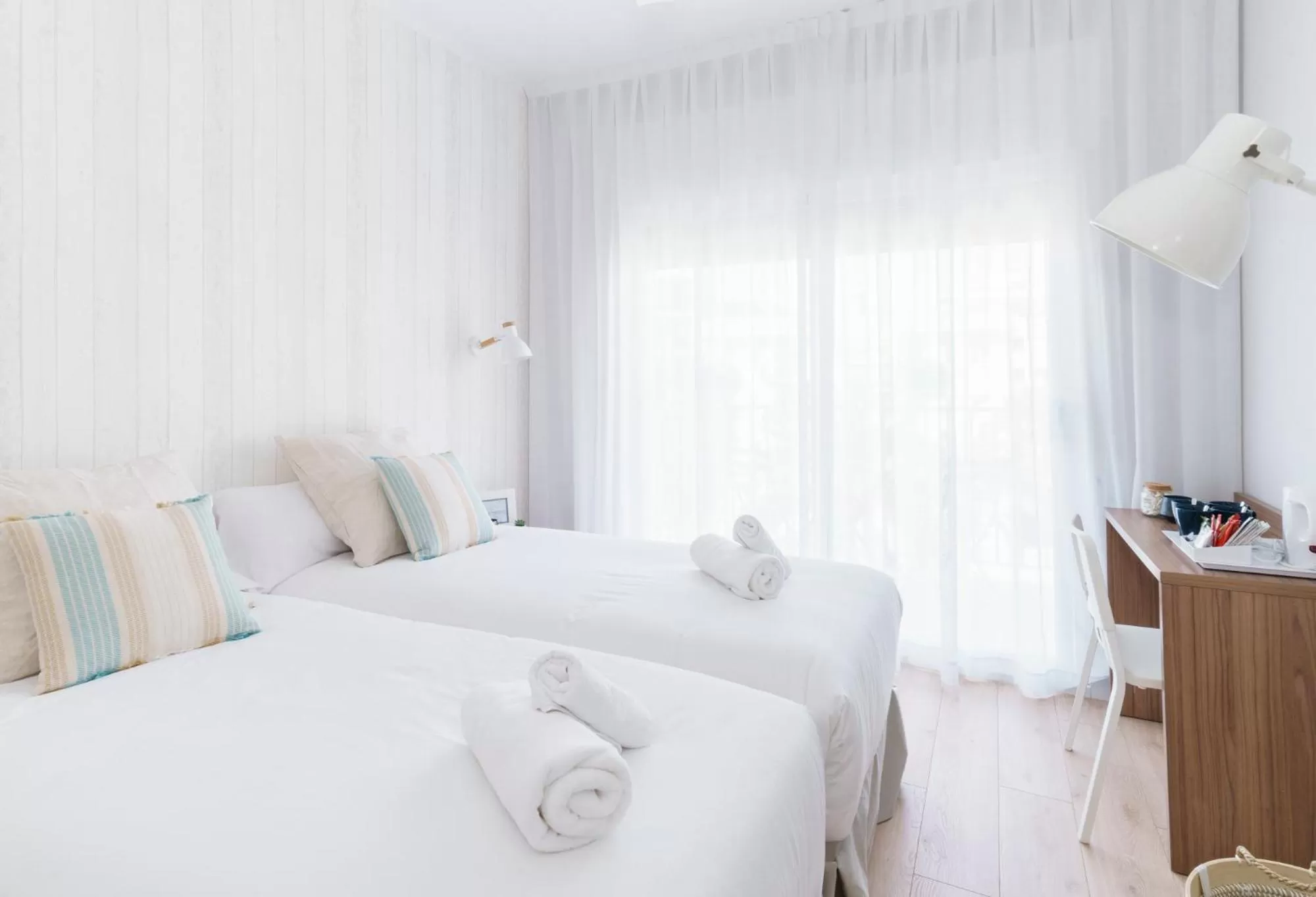 Bedroom, Bed in BYPILLOW Mumm