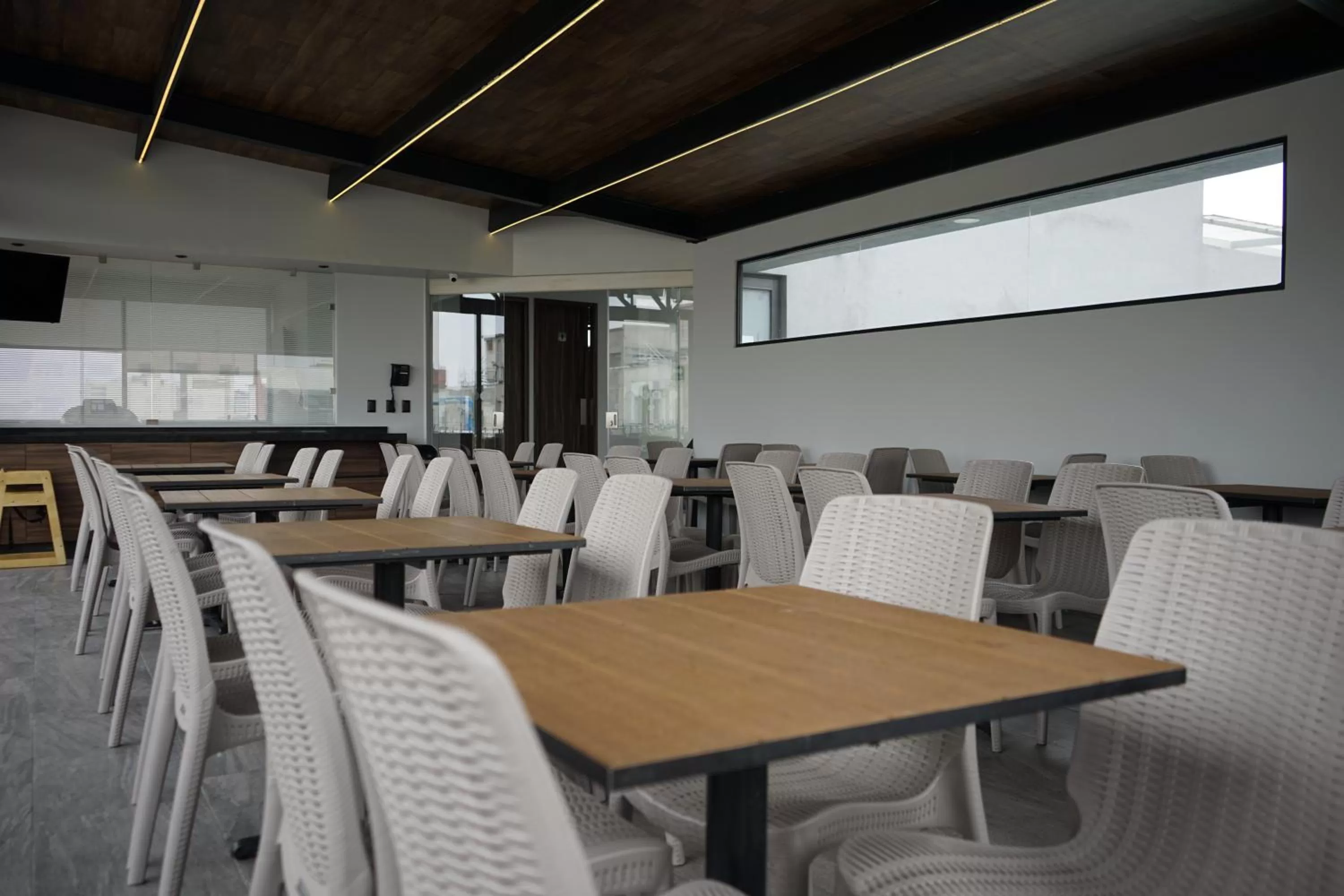 Restaurant/places to eat in Hotel Principal