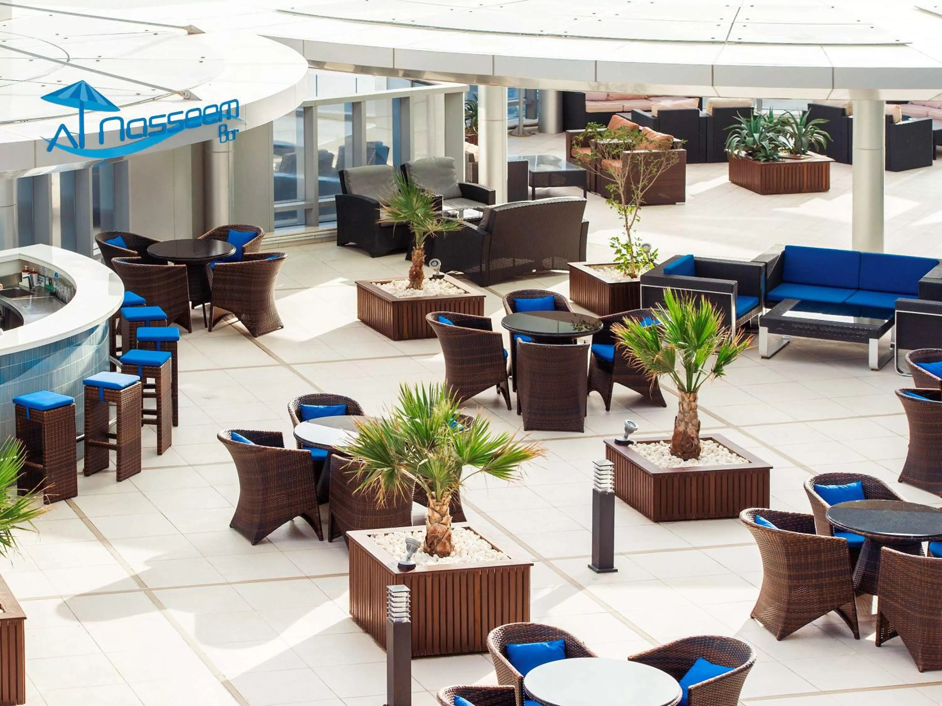 Lounge or bar in Novotel Abu Dhabi Gate