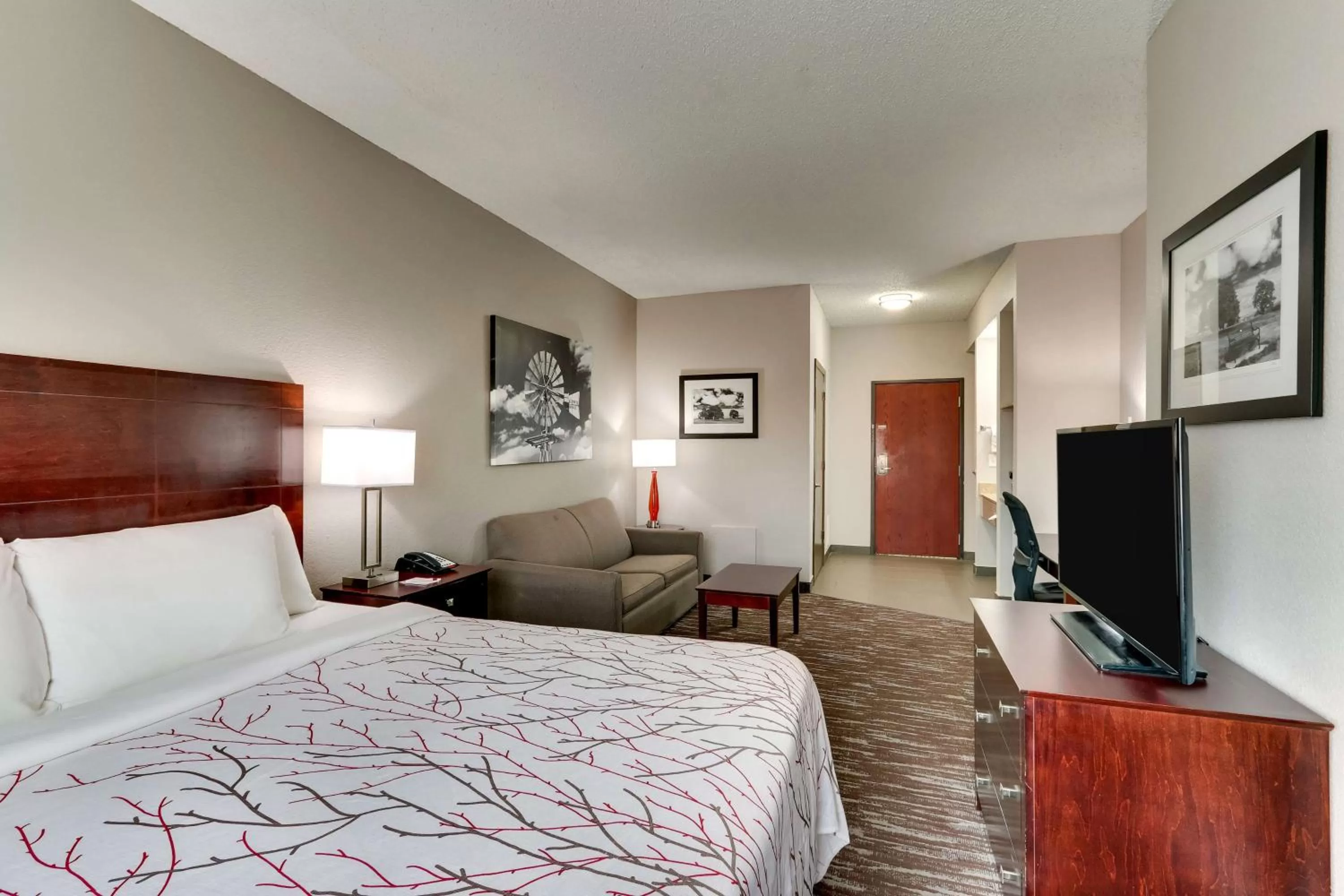Photo of the whole room, Bed in Best Western Plus University Inn & Suites