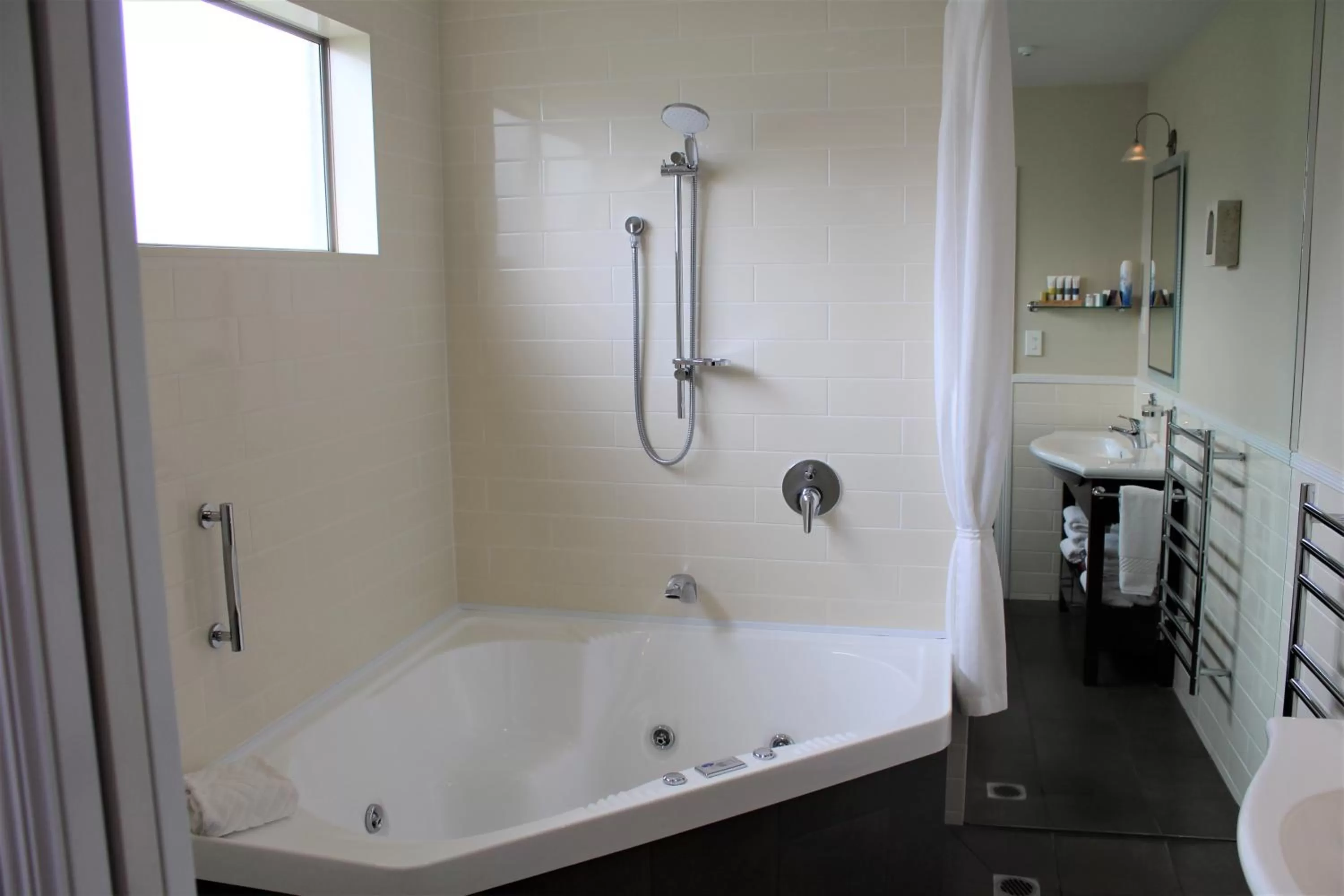 Bathroom in Lodge Bordeaux