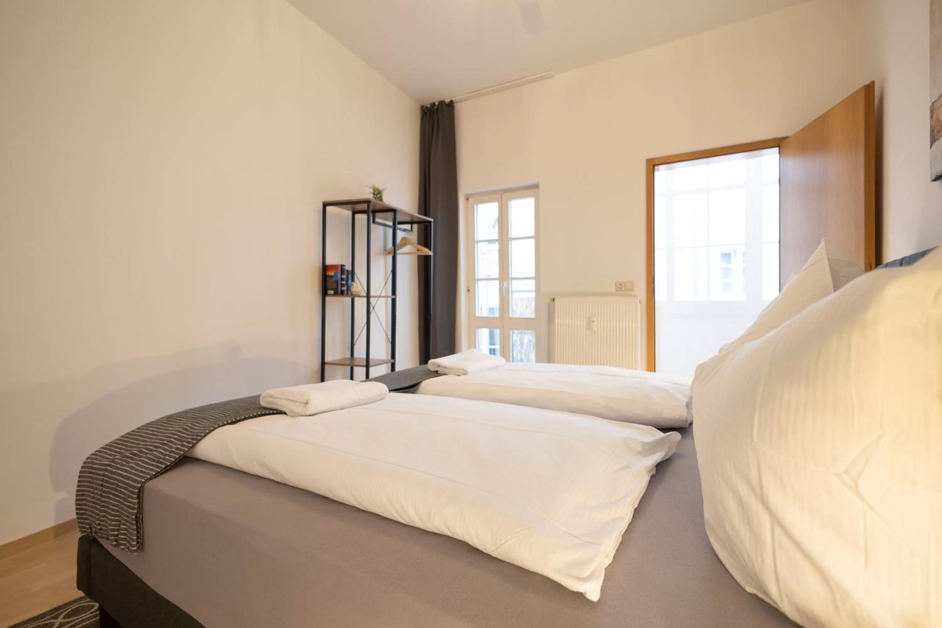 Bed in Apartments an der Oper - Innenstadt - Zentral - Küche - Wifi - Powered by Ko-Living