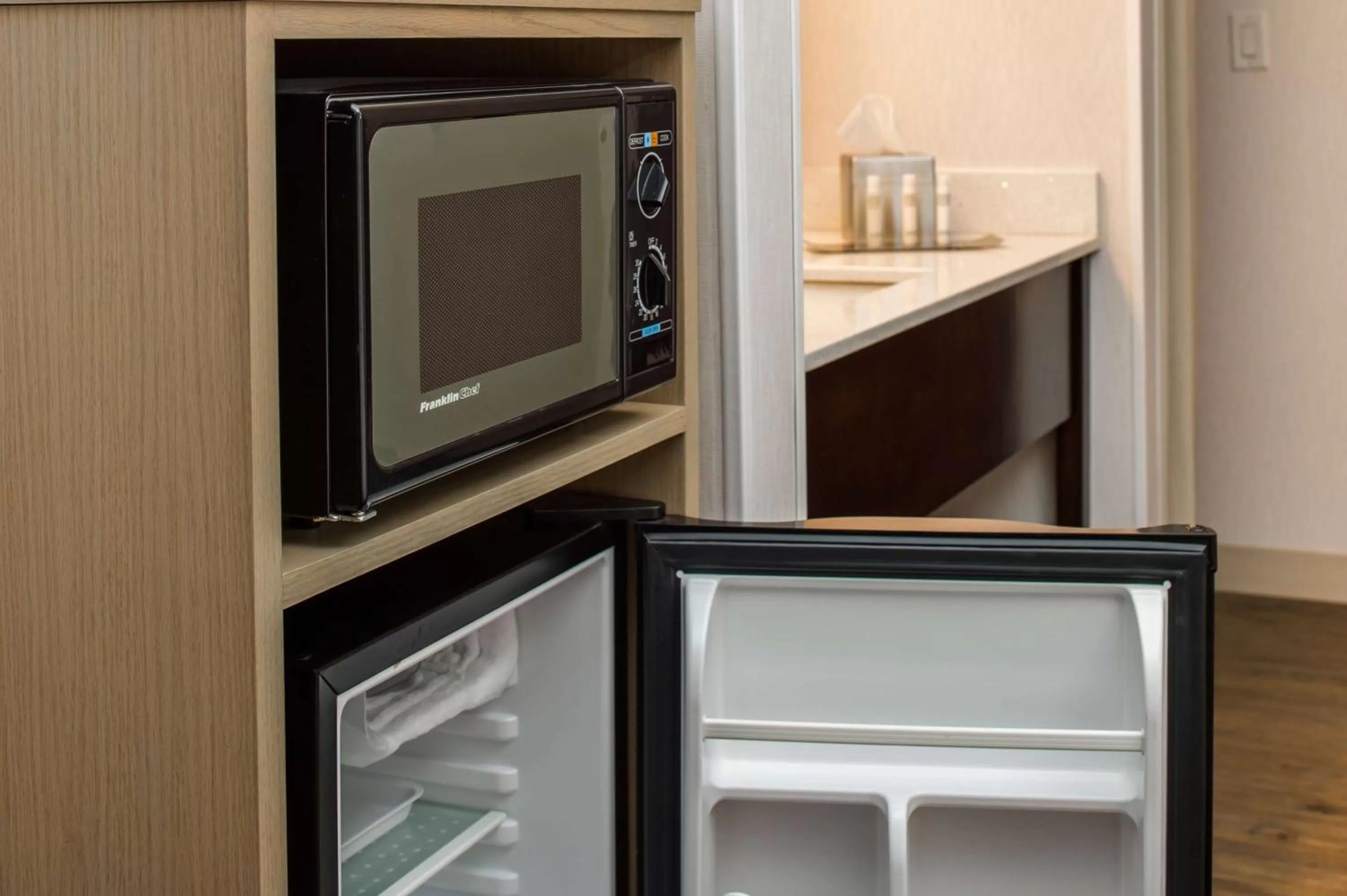 Kitchen or kitchenette in DoubleTree by Hilton Portland - Beaverton