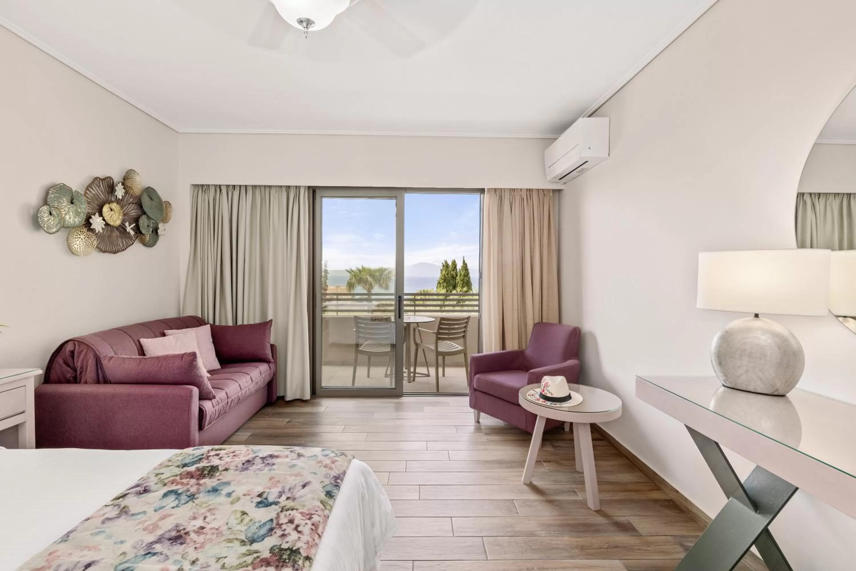 Sea view, Bed in Akti Taygetos - Conference Resort