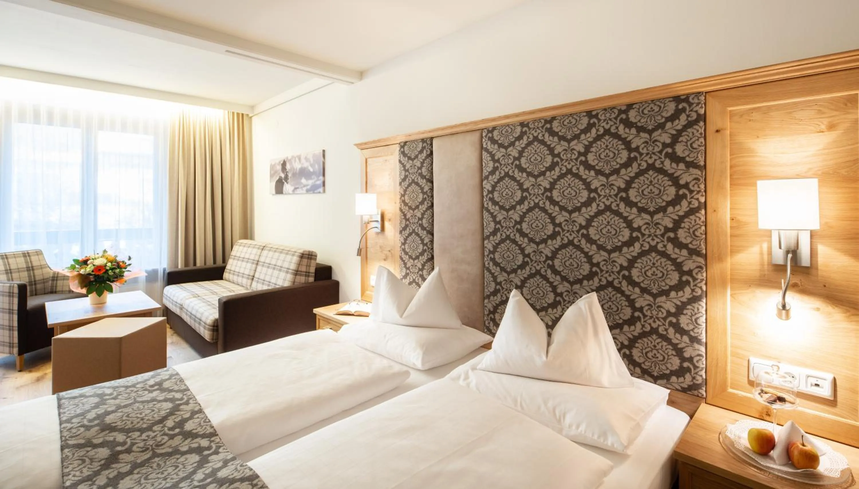 Photo of the whole room, Bed in Hotel Zum Stern