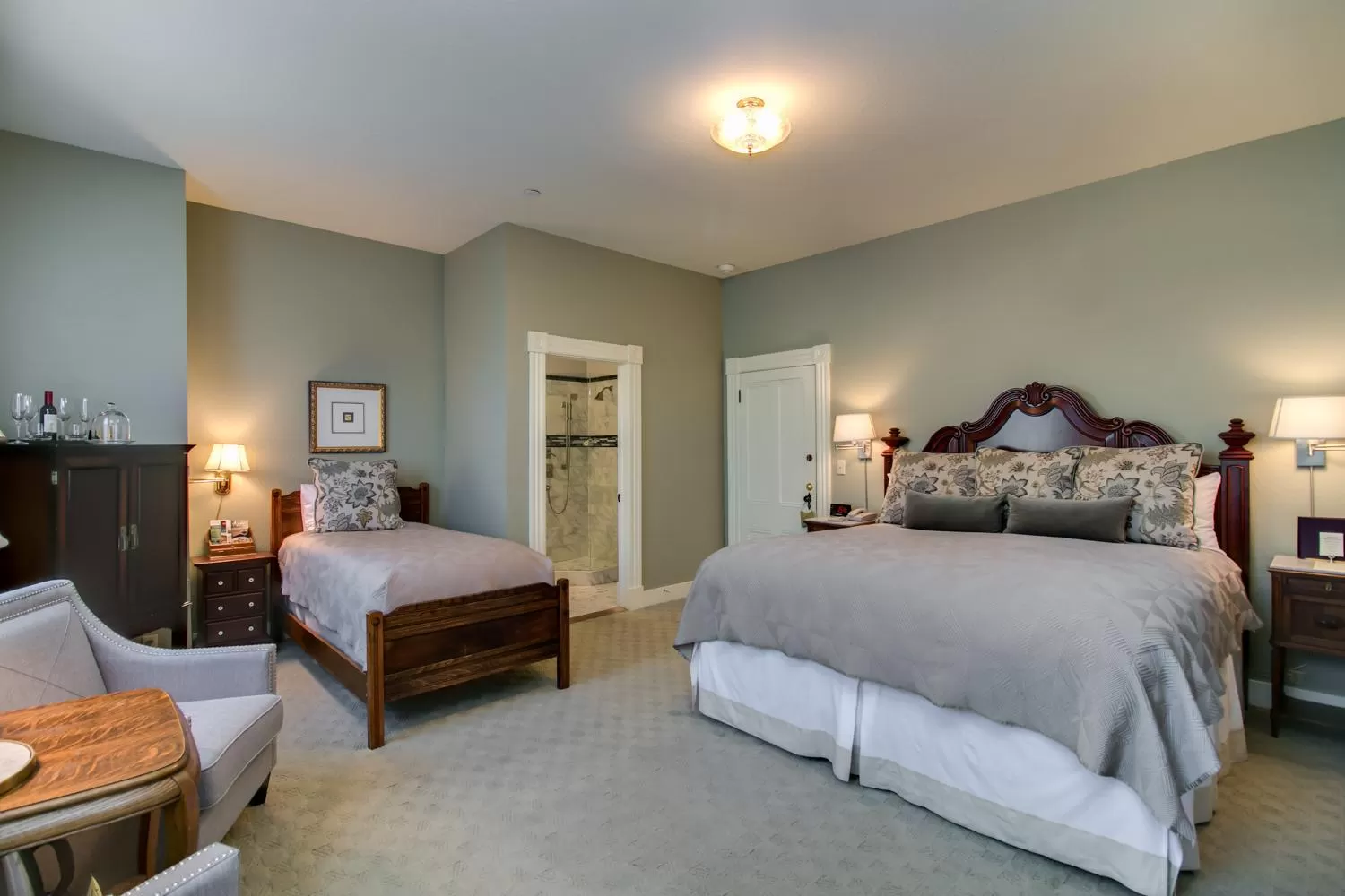 Bed in Winchester Inn