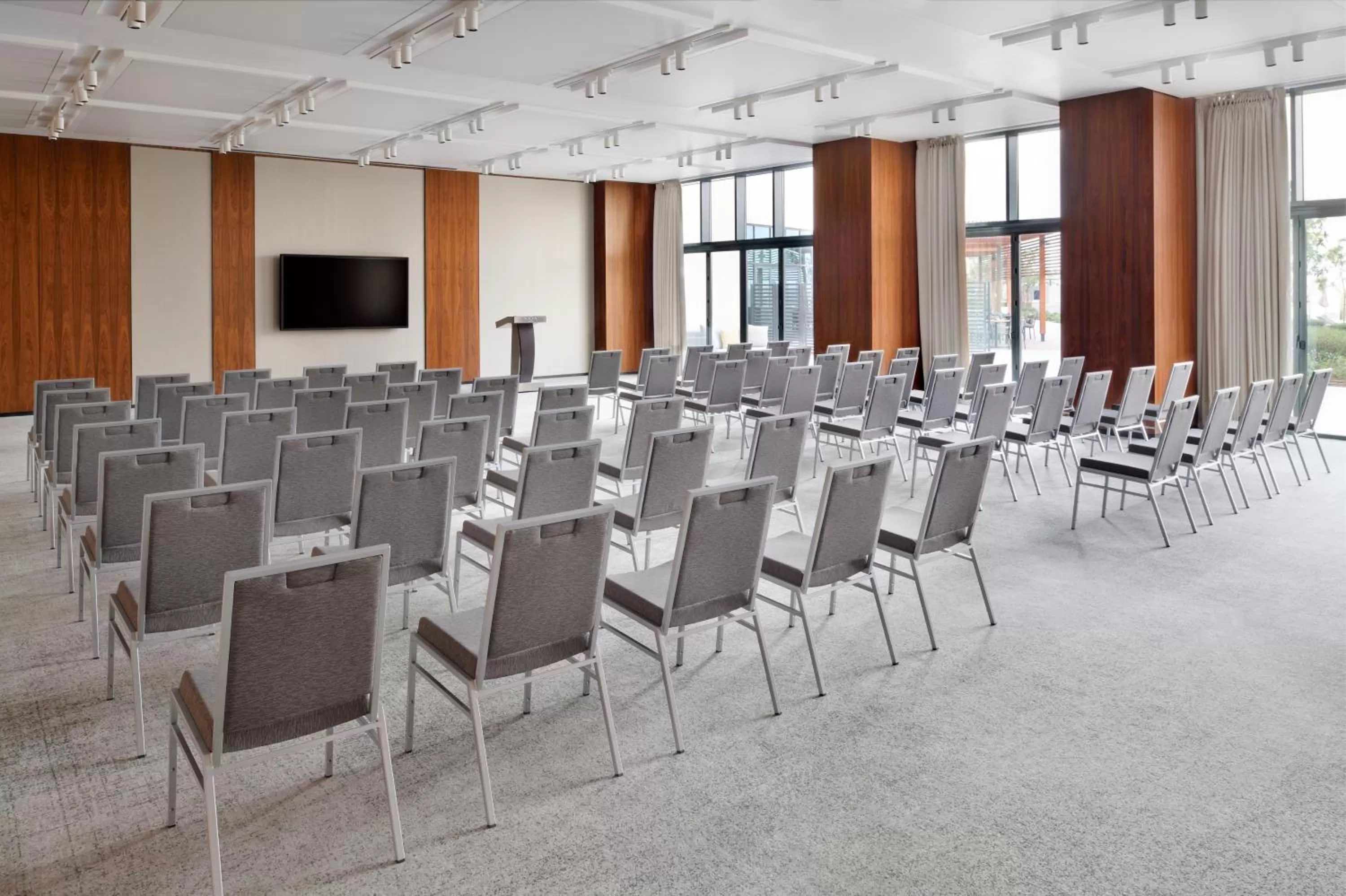 Business facilities in Vida Emirates Hills