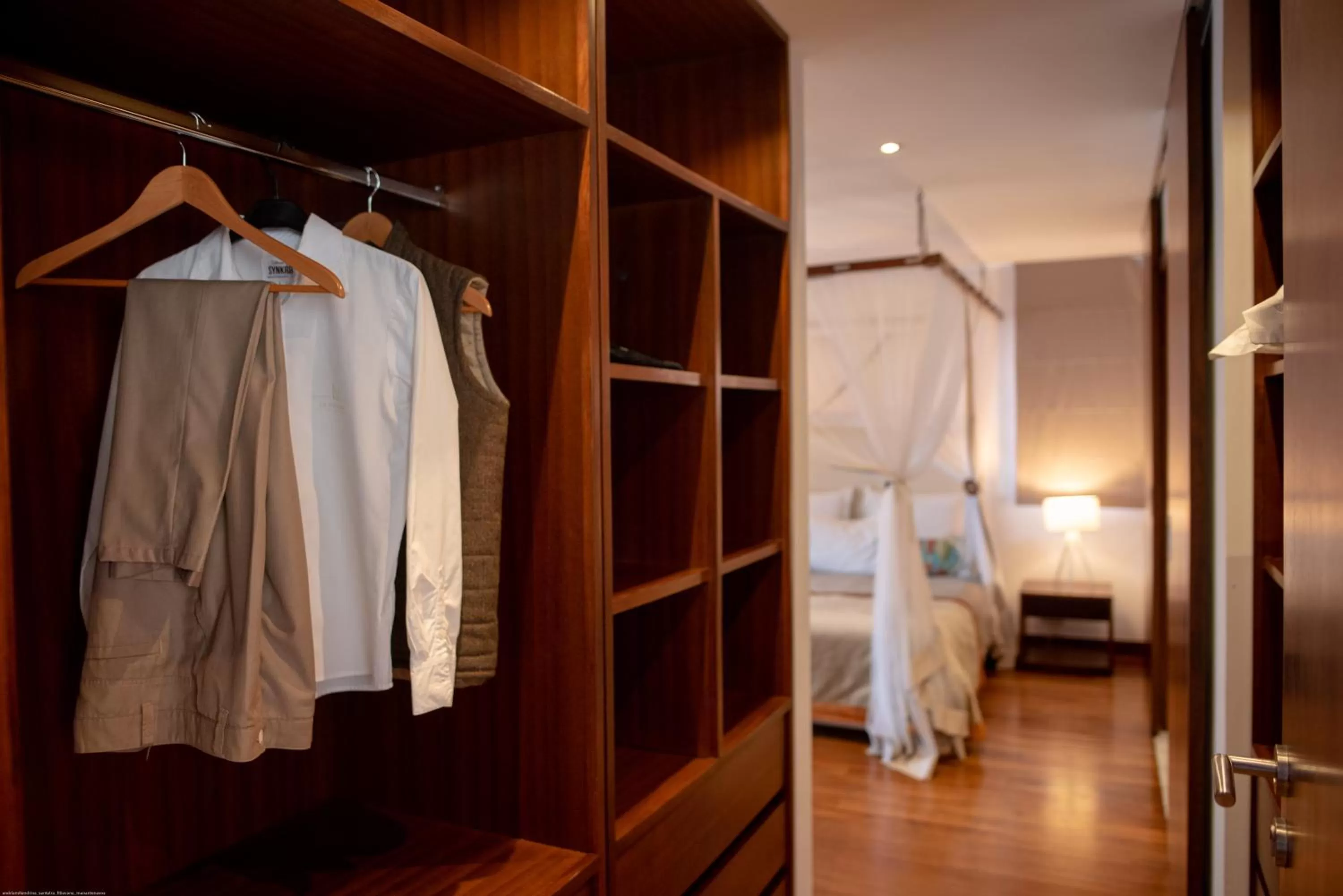 wardrobe, Bunk Bed in La Varangue