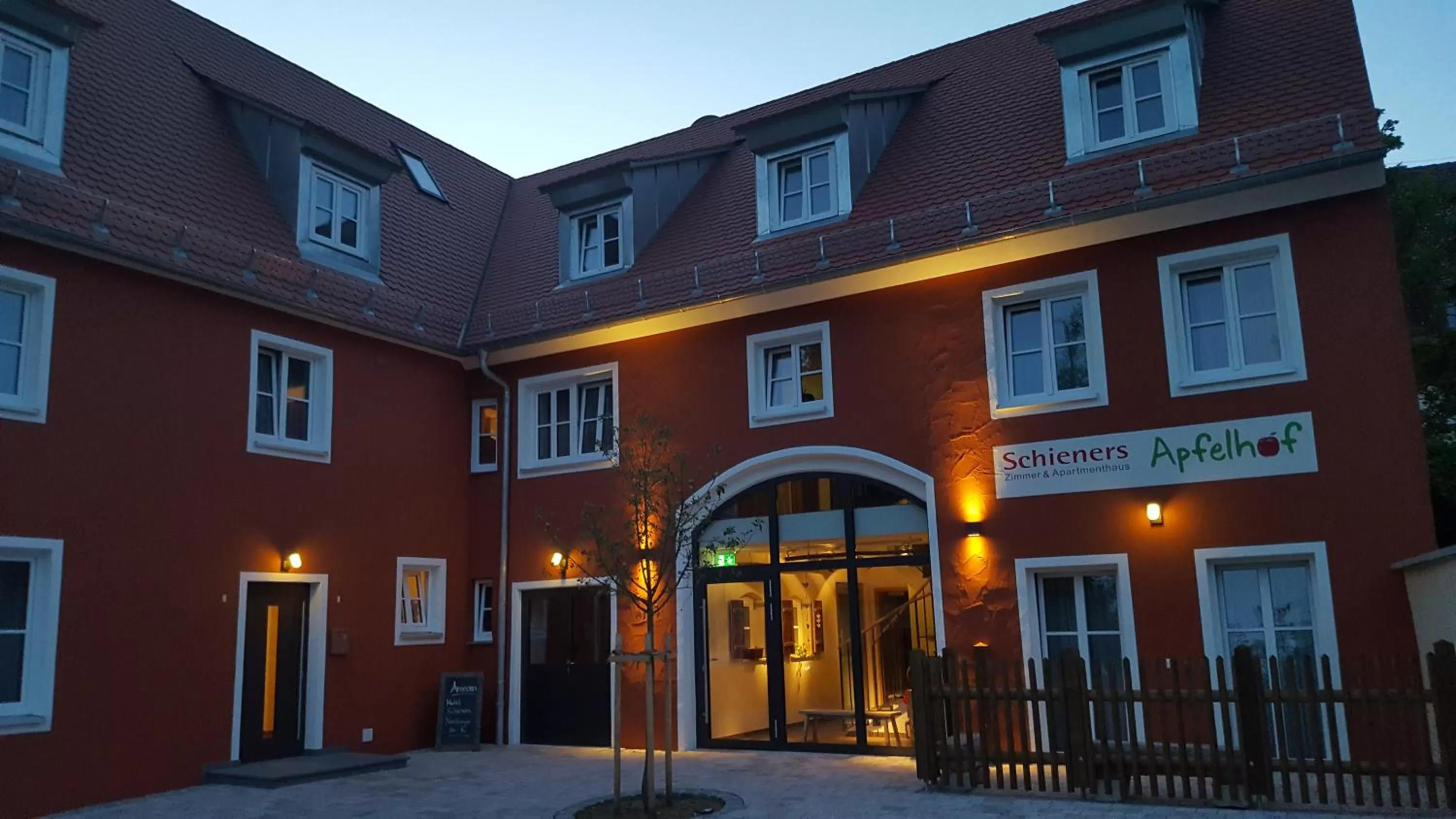 Property building in Schieners Hotel & Apfelhof Apartments