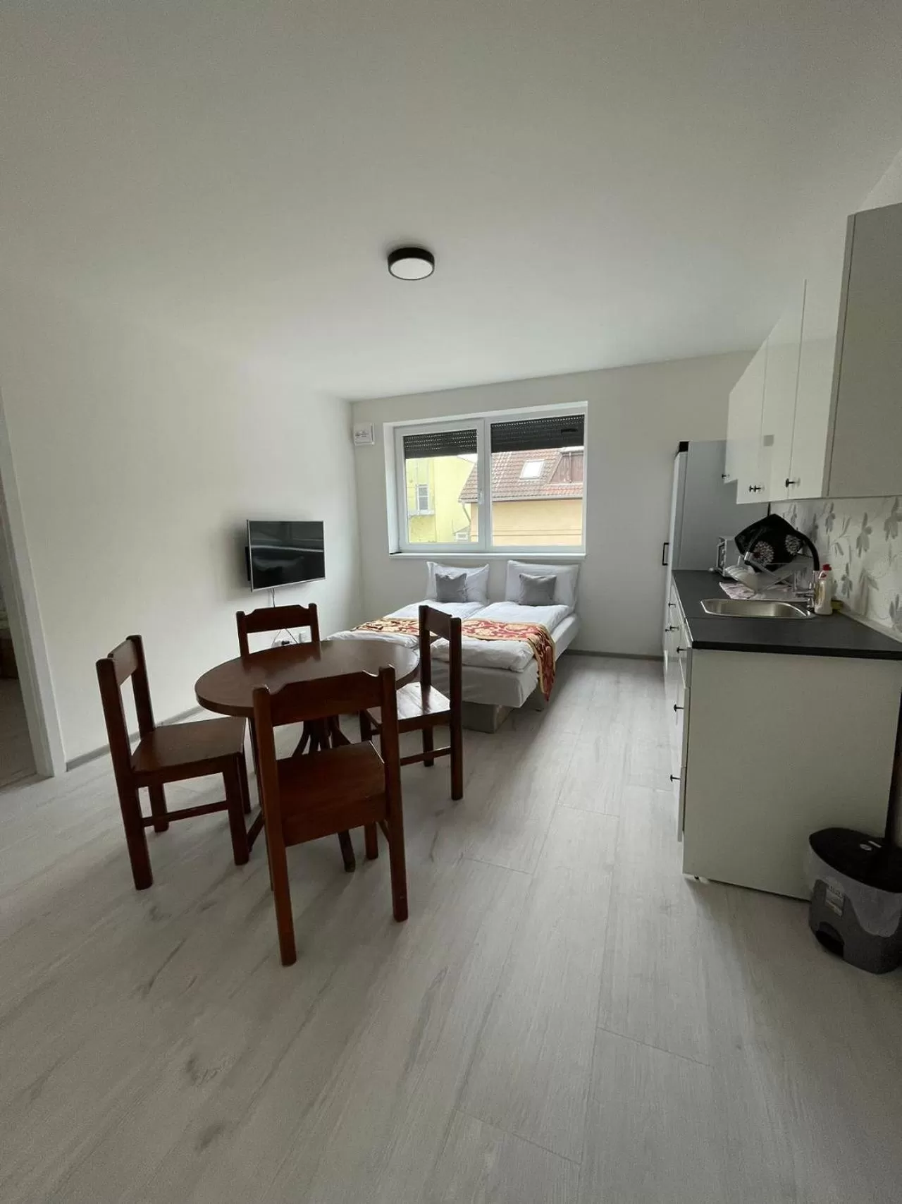 Sun-House Pension - ParkingFree Limited spaces-