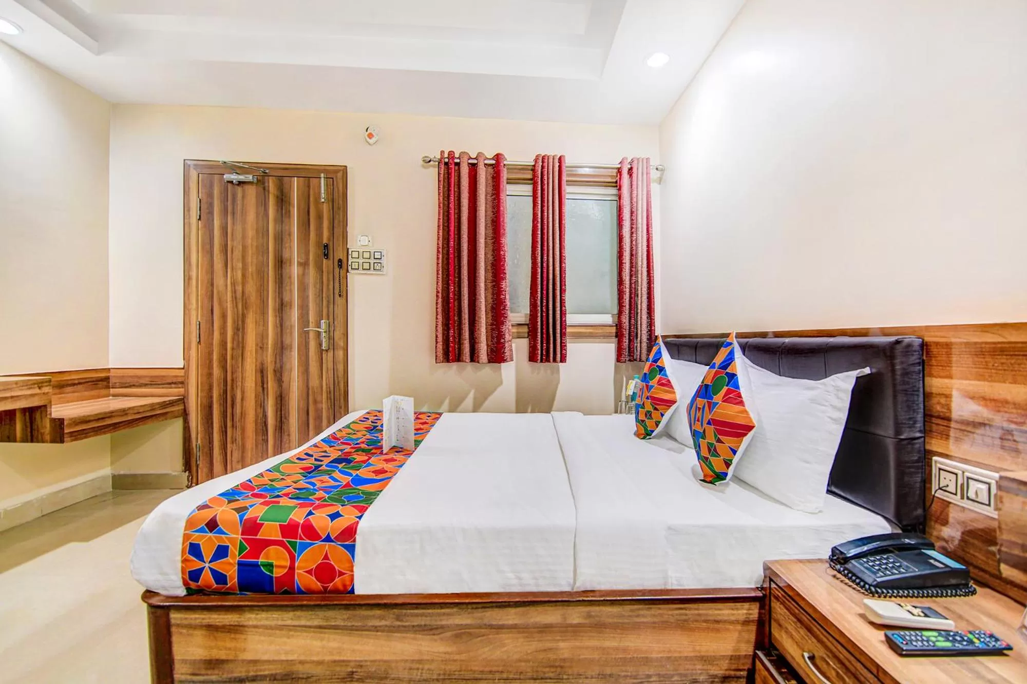 Bedroom, Bed in Via CT Palace