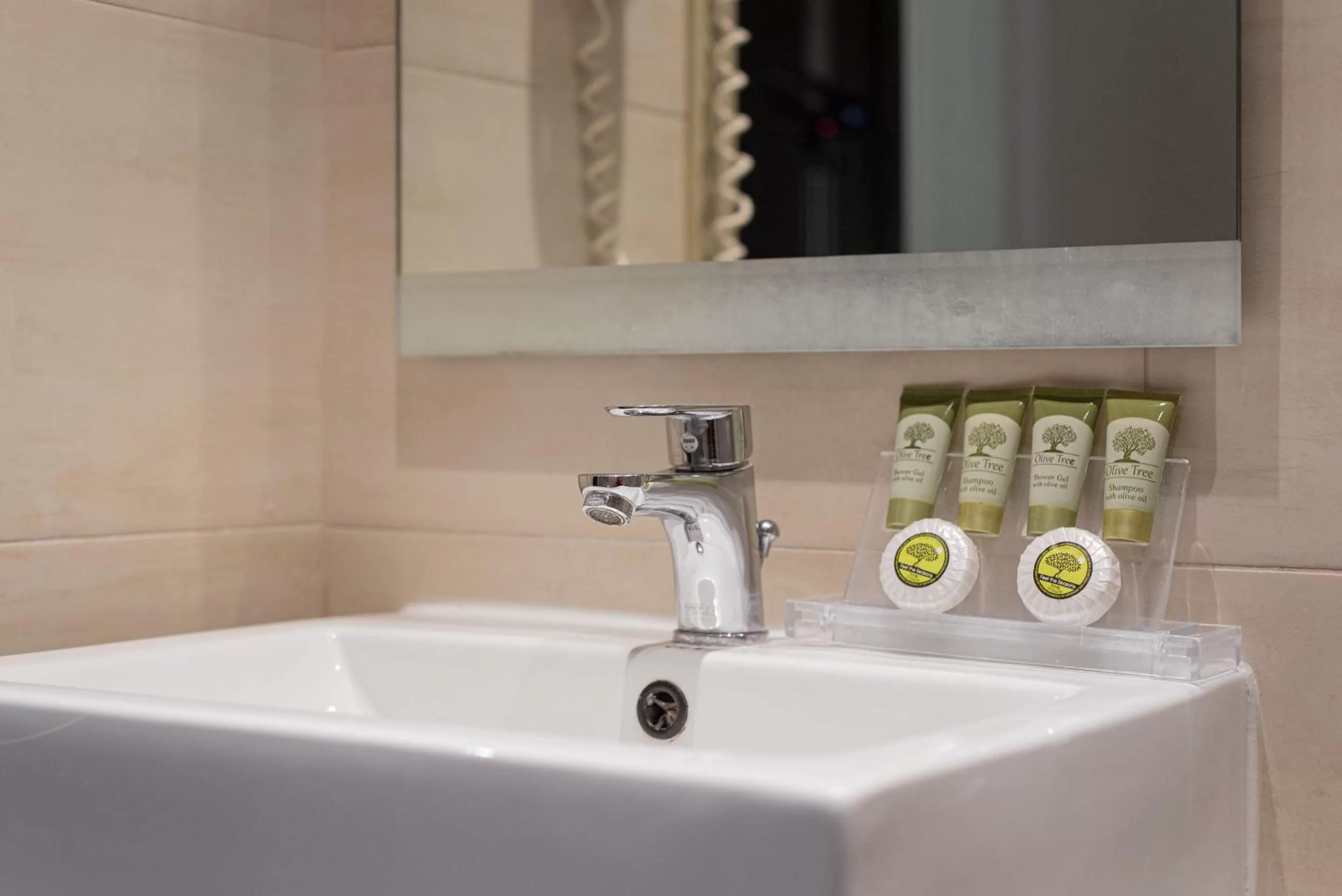 Bathroom in Acropolis Select