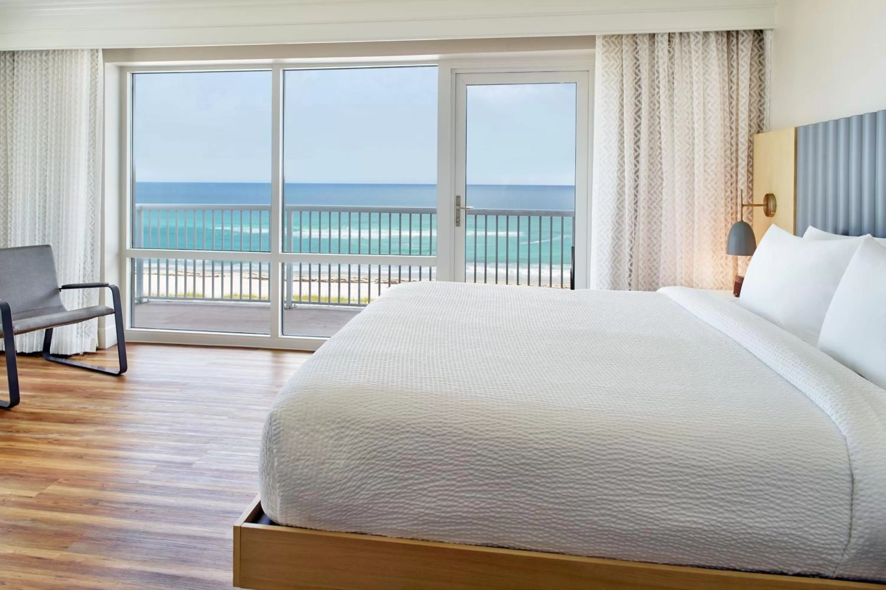 Bedroom, Bed in SpringHill Suites by Marriott Pensacola Beach