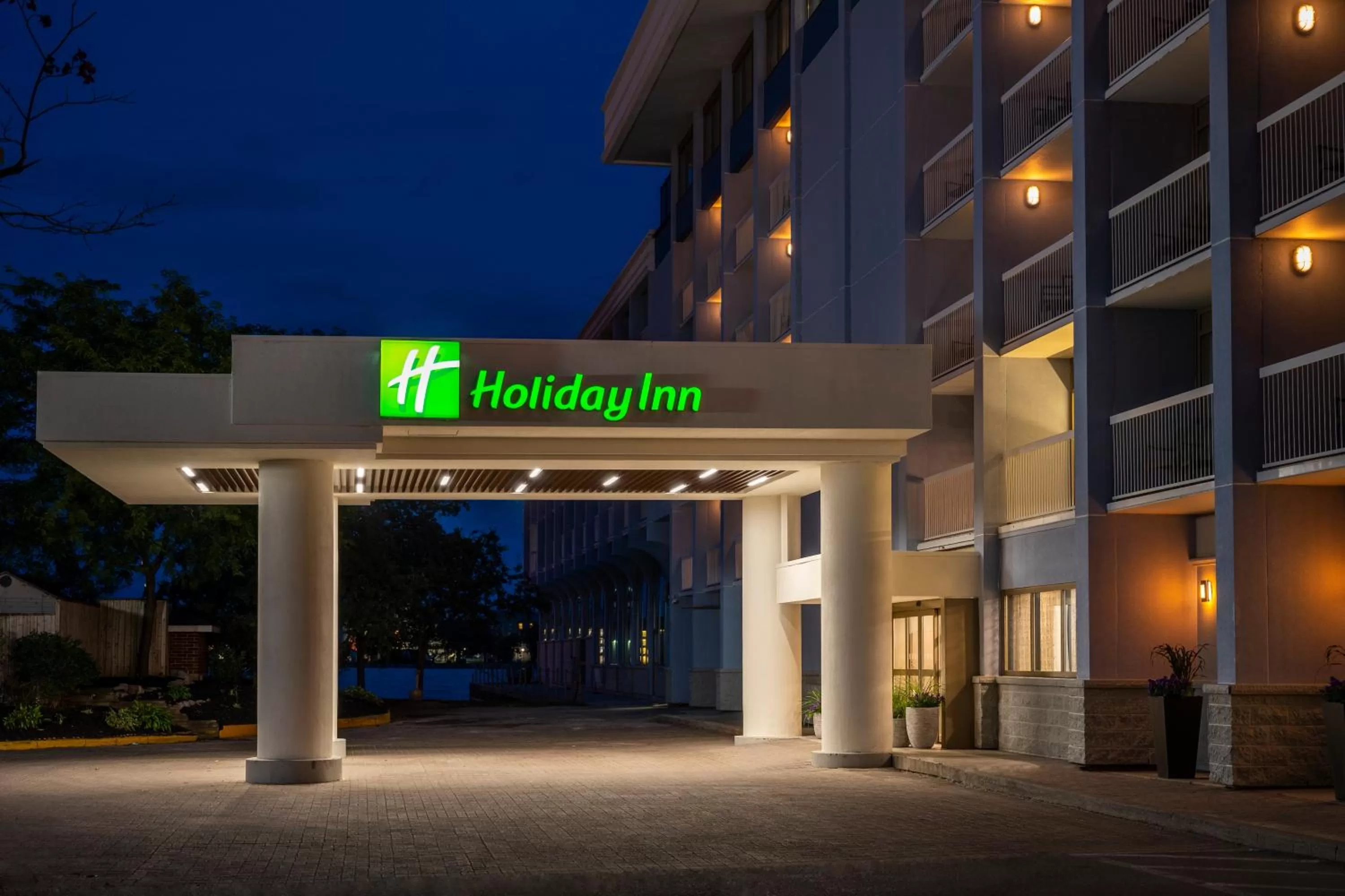 Property building in Holiday Inn Kingston - Waterfront by IHG