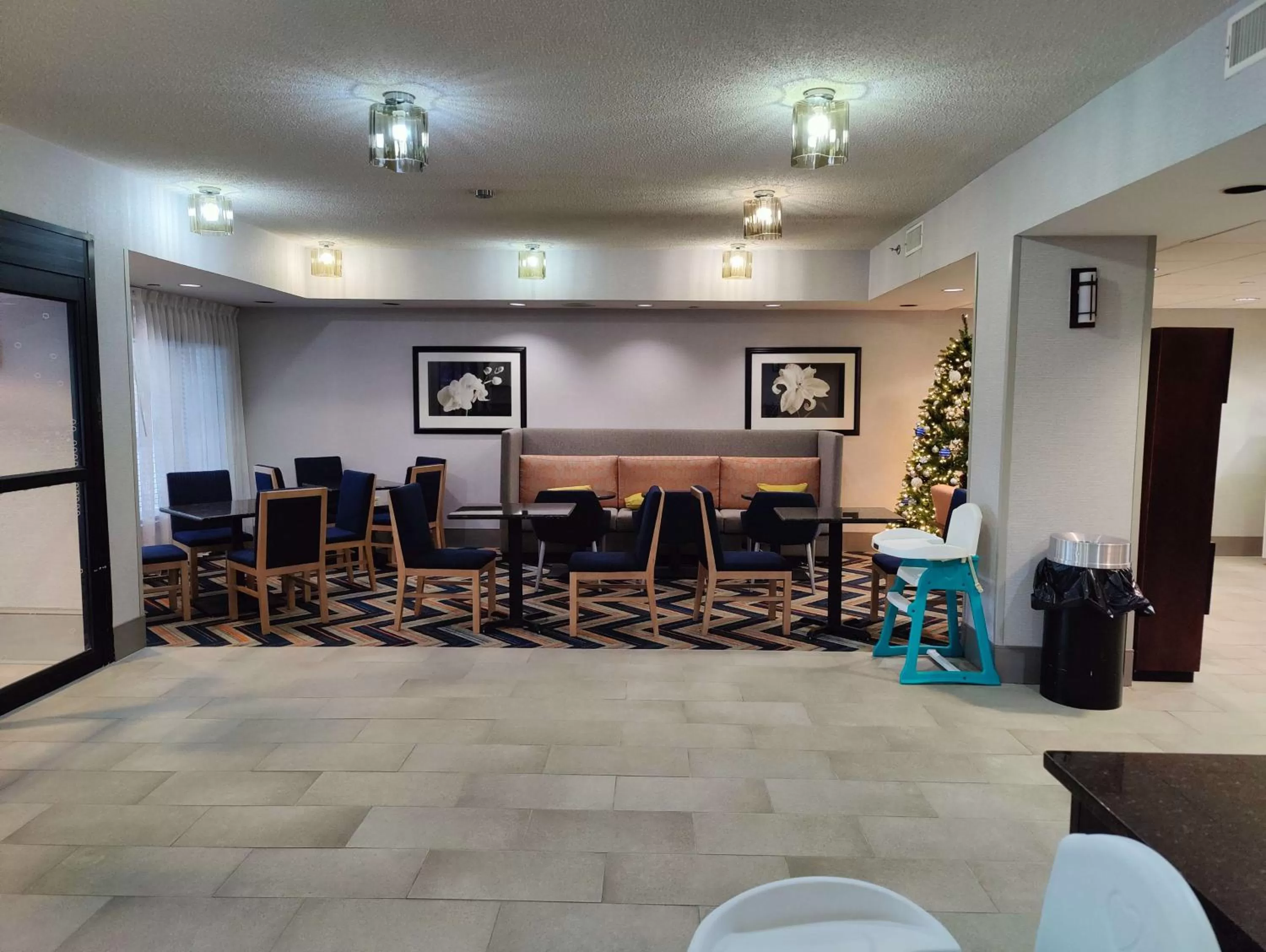 Lobby or reception in Hampton Inn Atlanta/Peachtree City