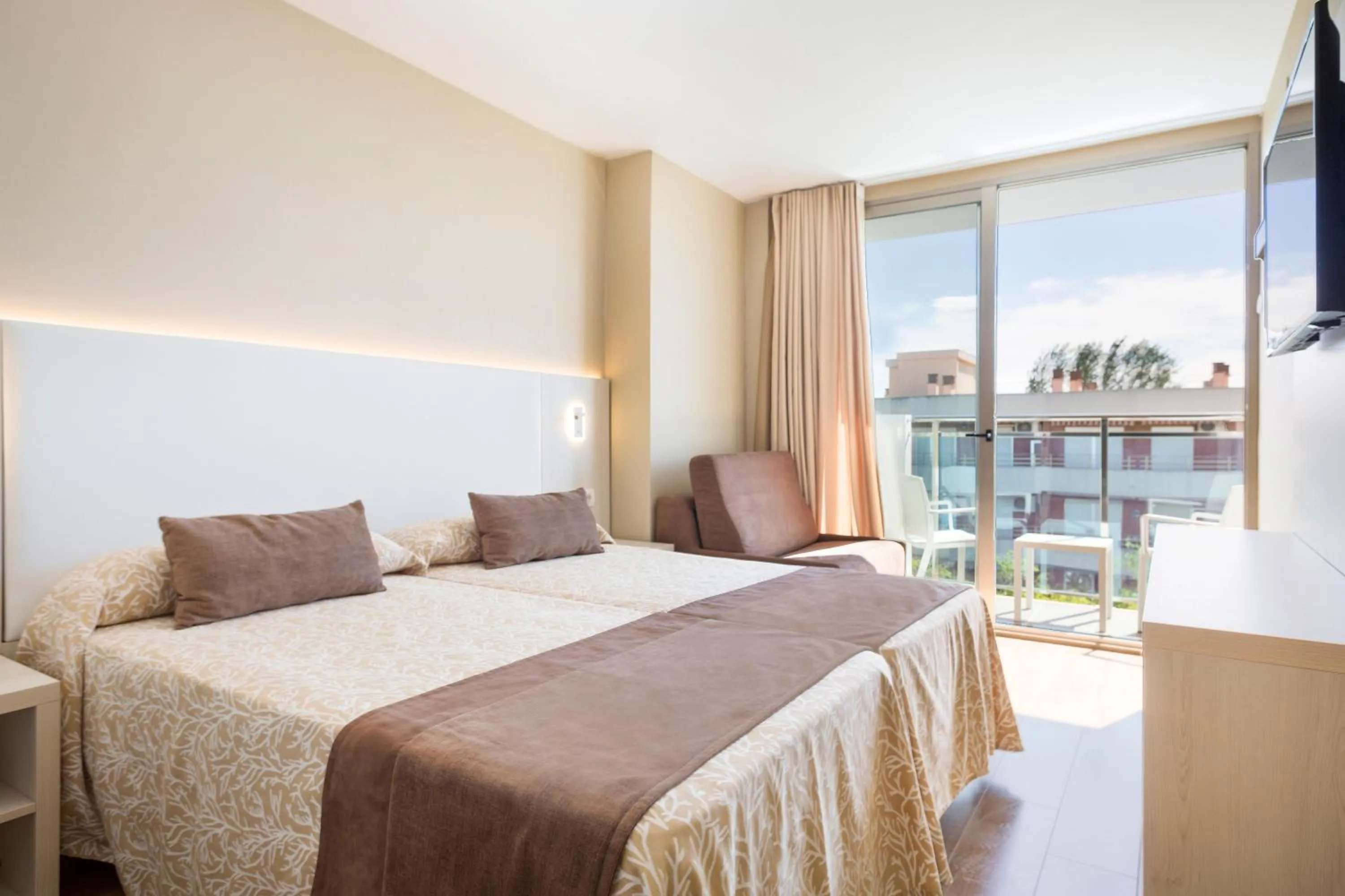 Photo of the whole room, Bed in Hotel Best Maritim