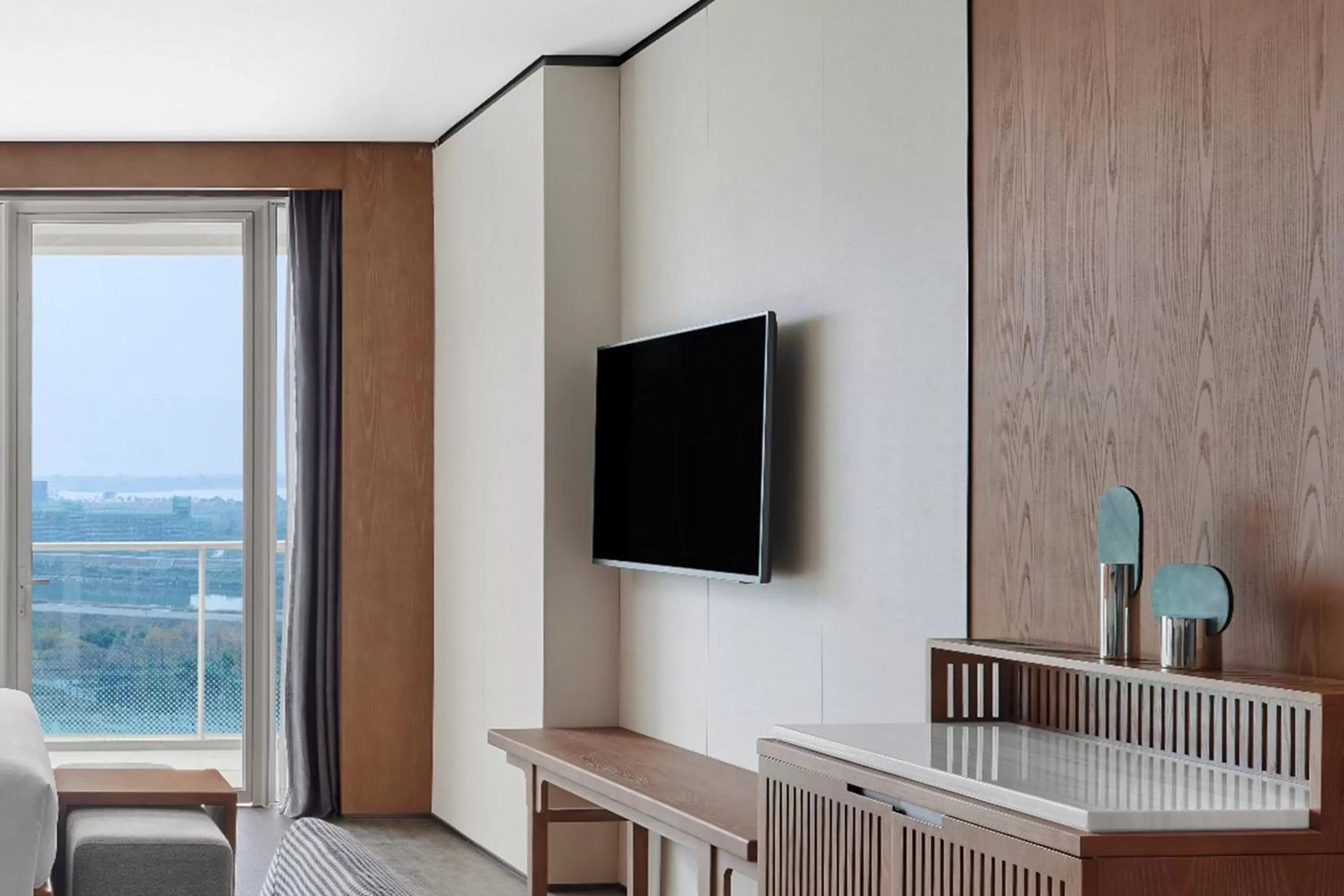 TV and multimedia in Sheraton Zhaoqing Dinghu