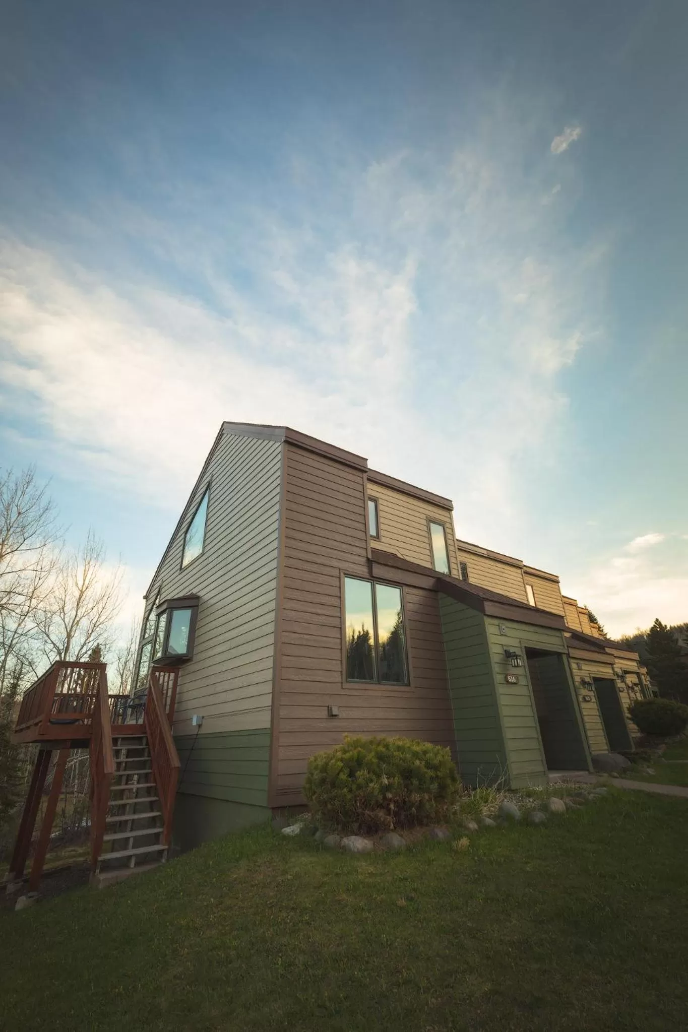 Property building in Caribou Highlands Lodge