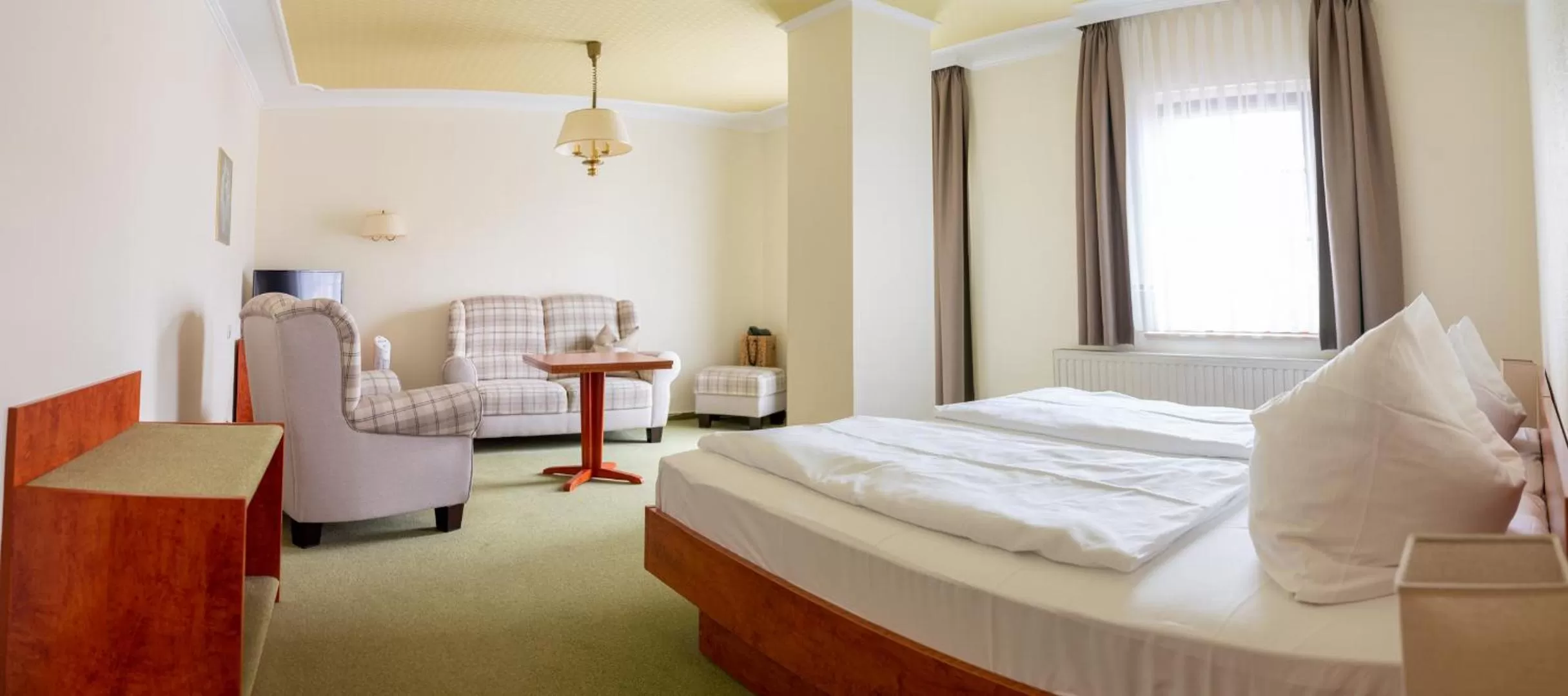 Suite with Balcony in Landhotel Biberburg