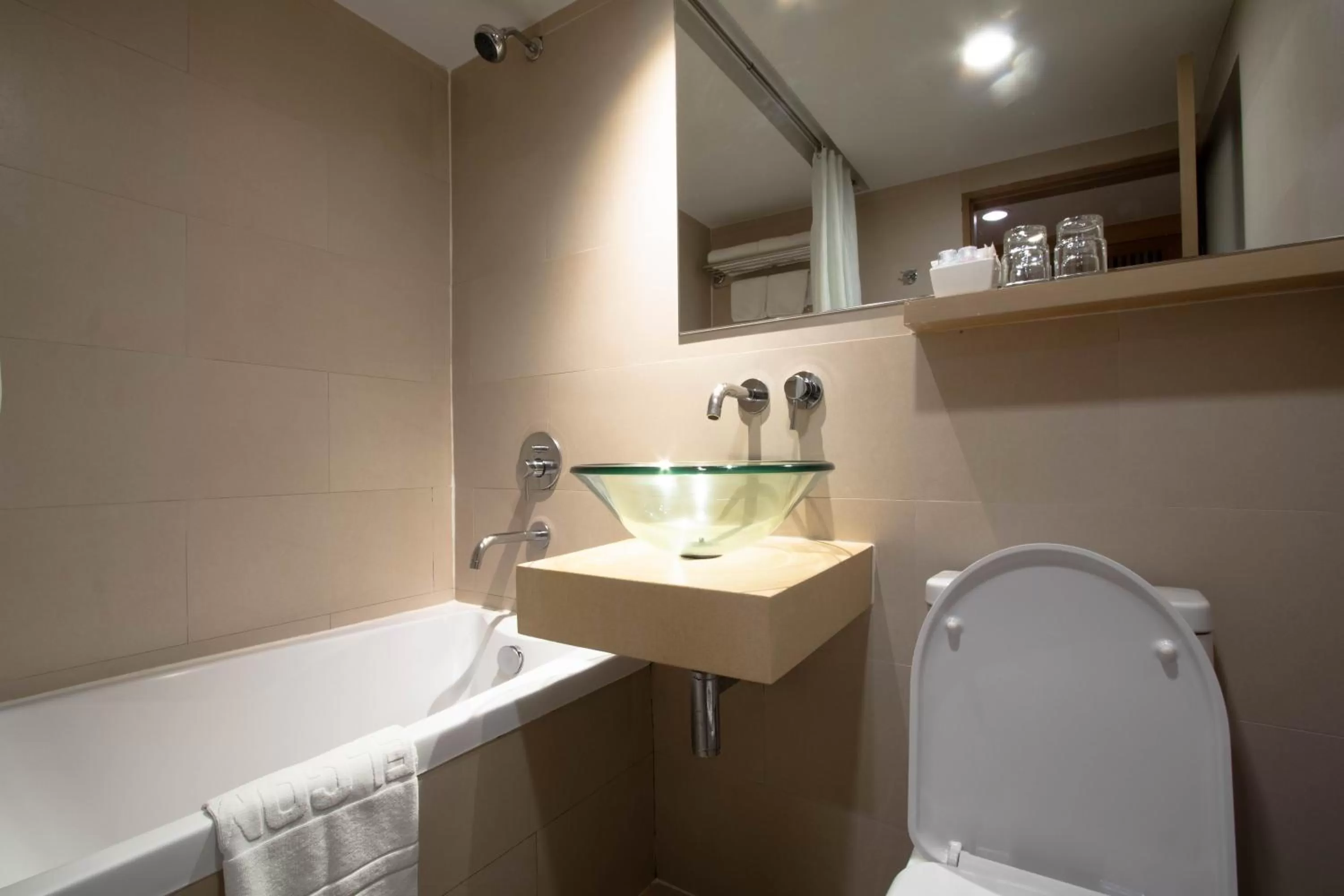 Hot Tub in The Residence Rajtaevee Hotel