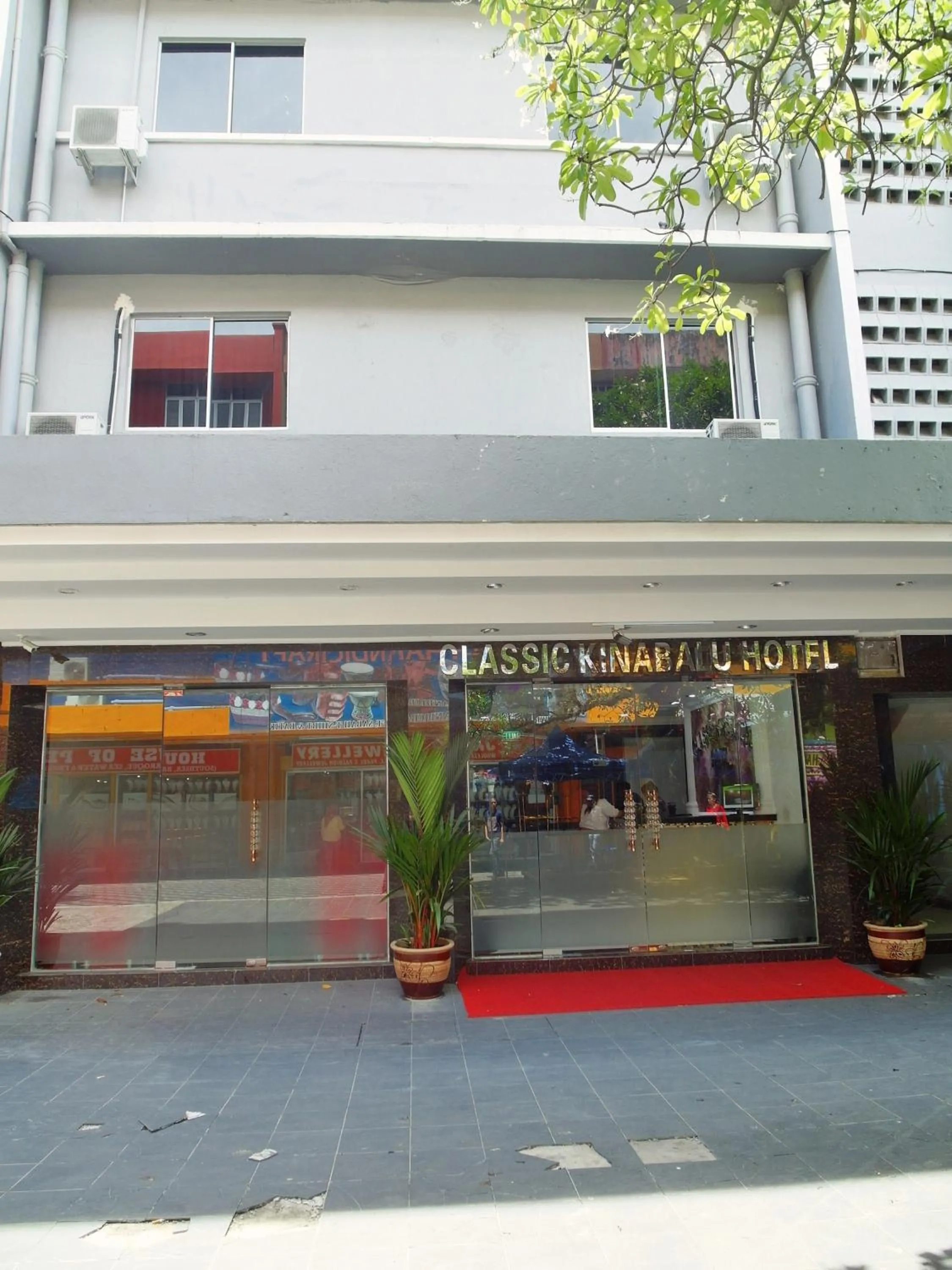 Facade/entrance in Classic Kinabalu Hotel