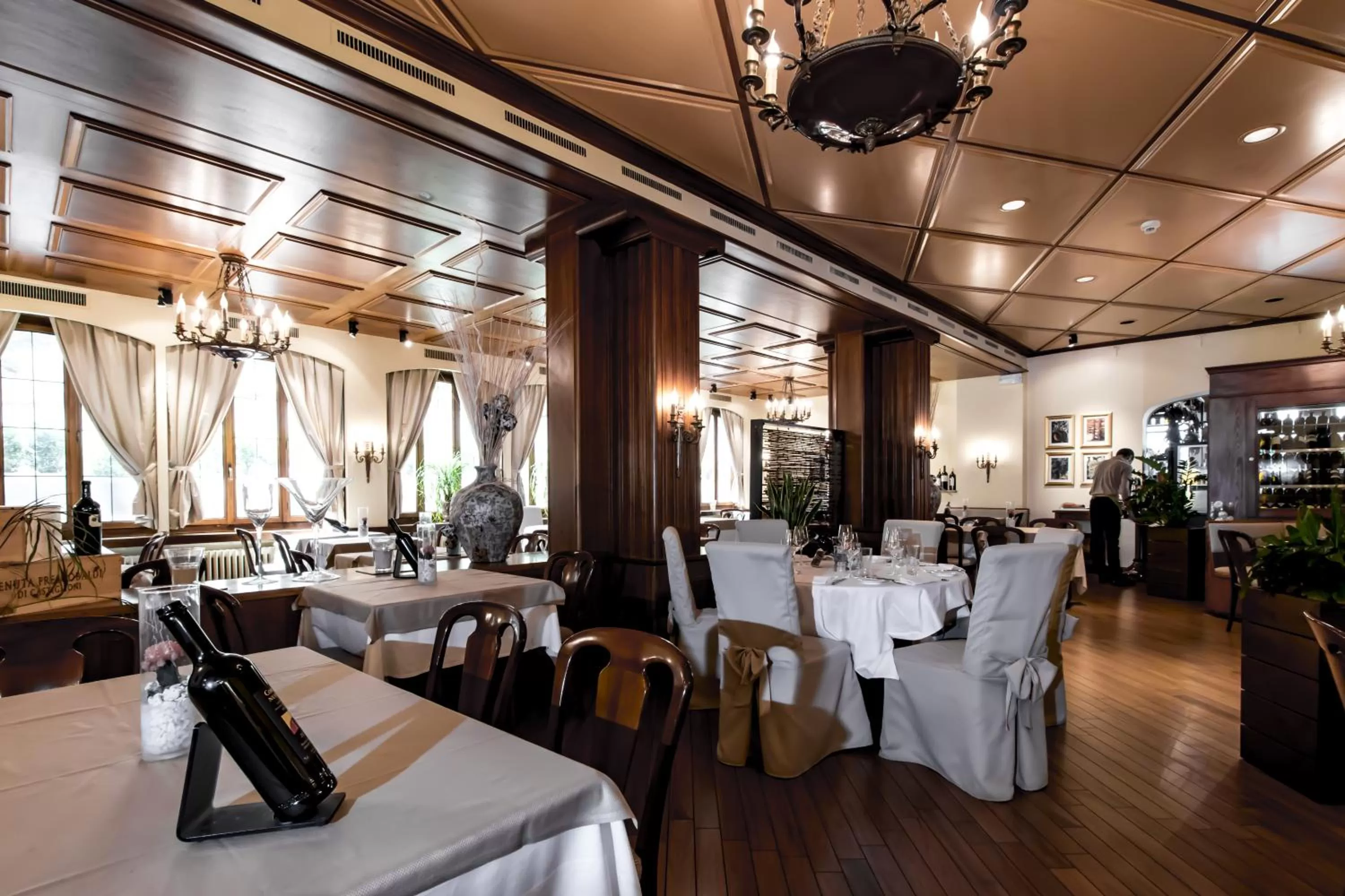 Restaurant/places to eat in Enjoy 1313AG Hotel Touring