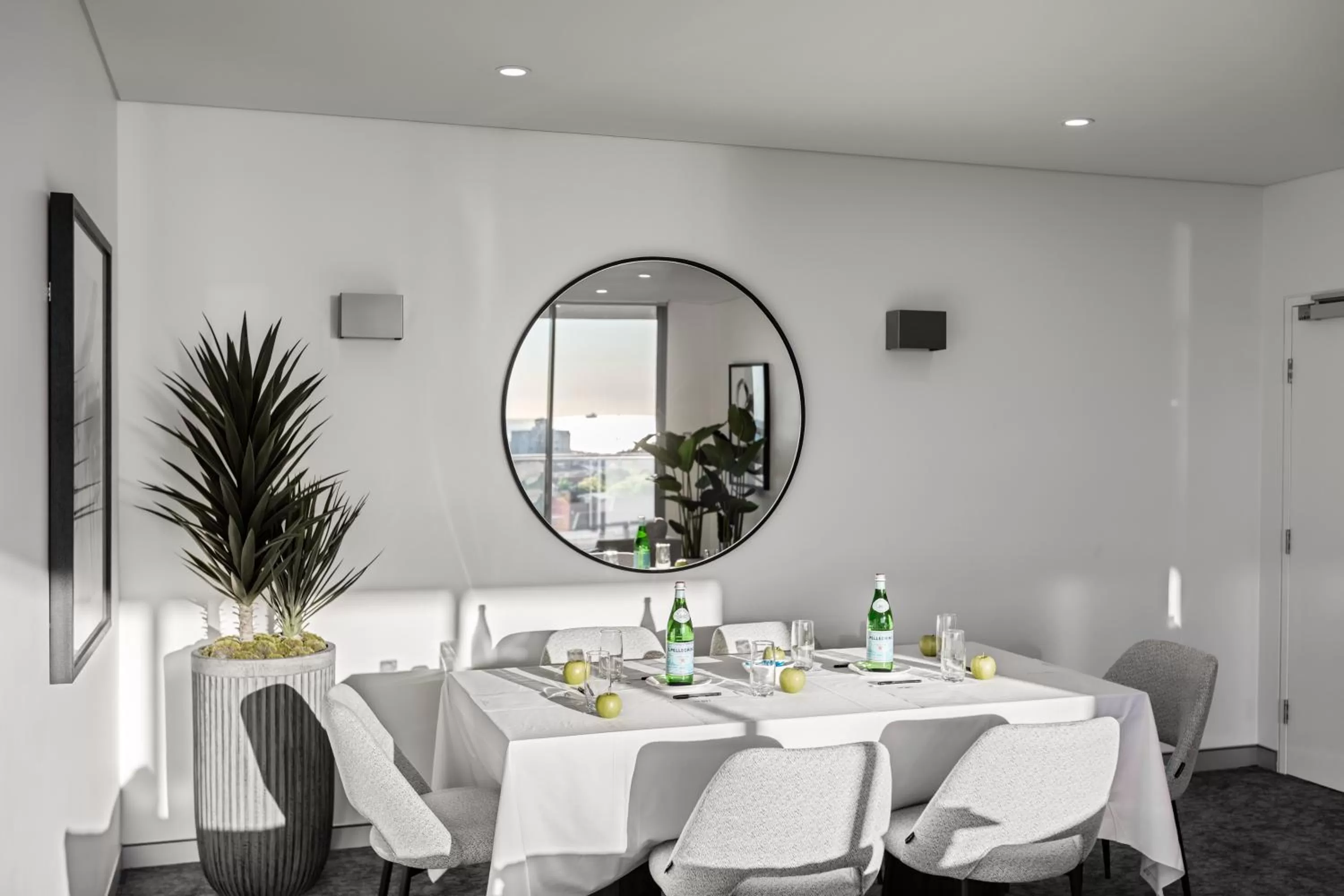 Restaurant/Places to Eat in Argo Apartments