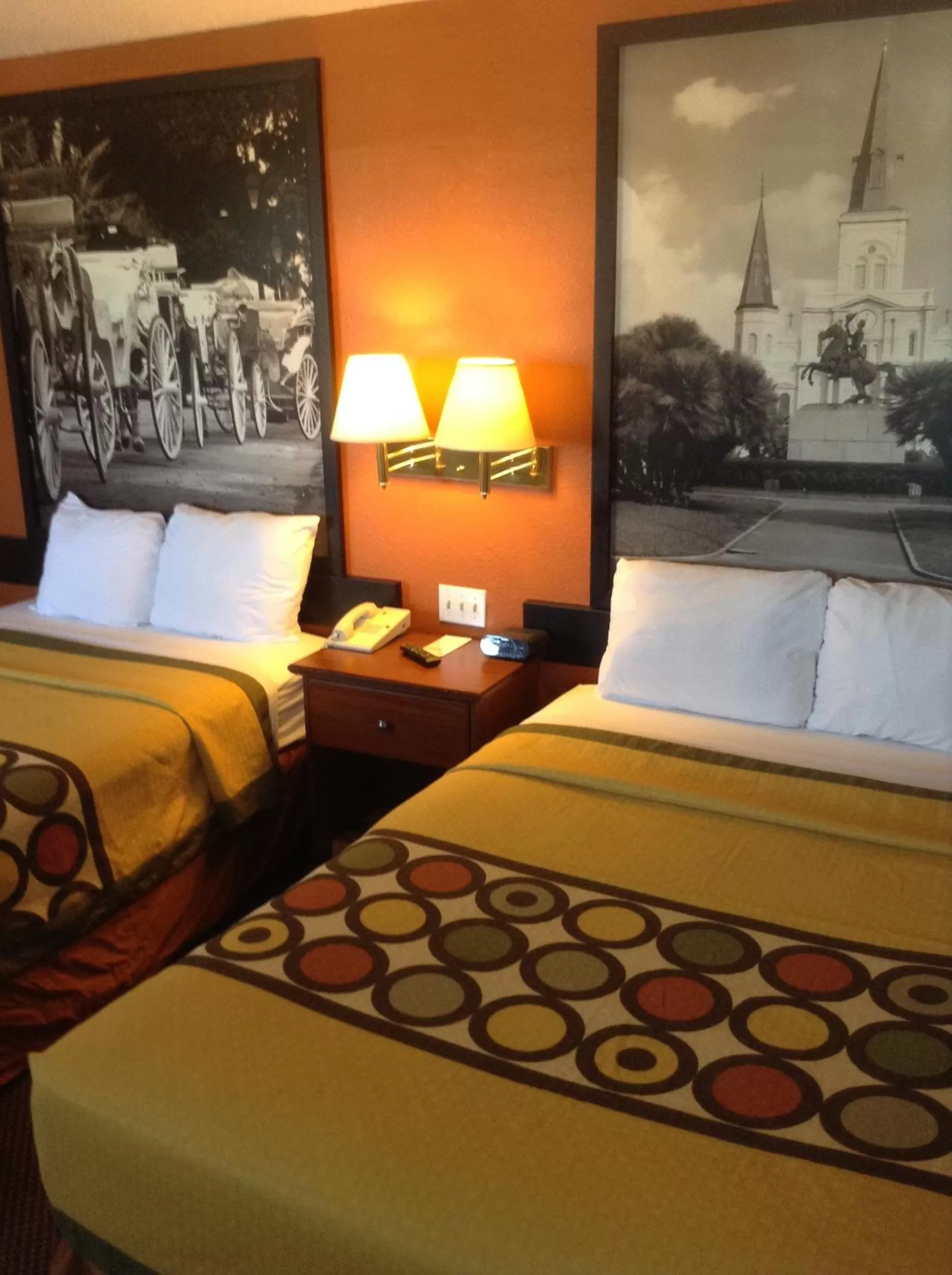 Bedroom, Bed in Super 8 by Wyndham New Orleans
