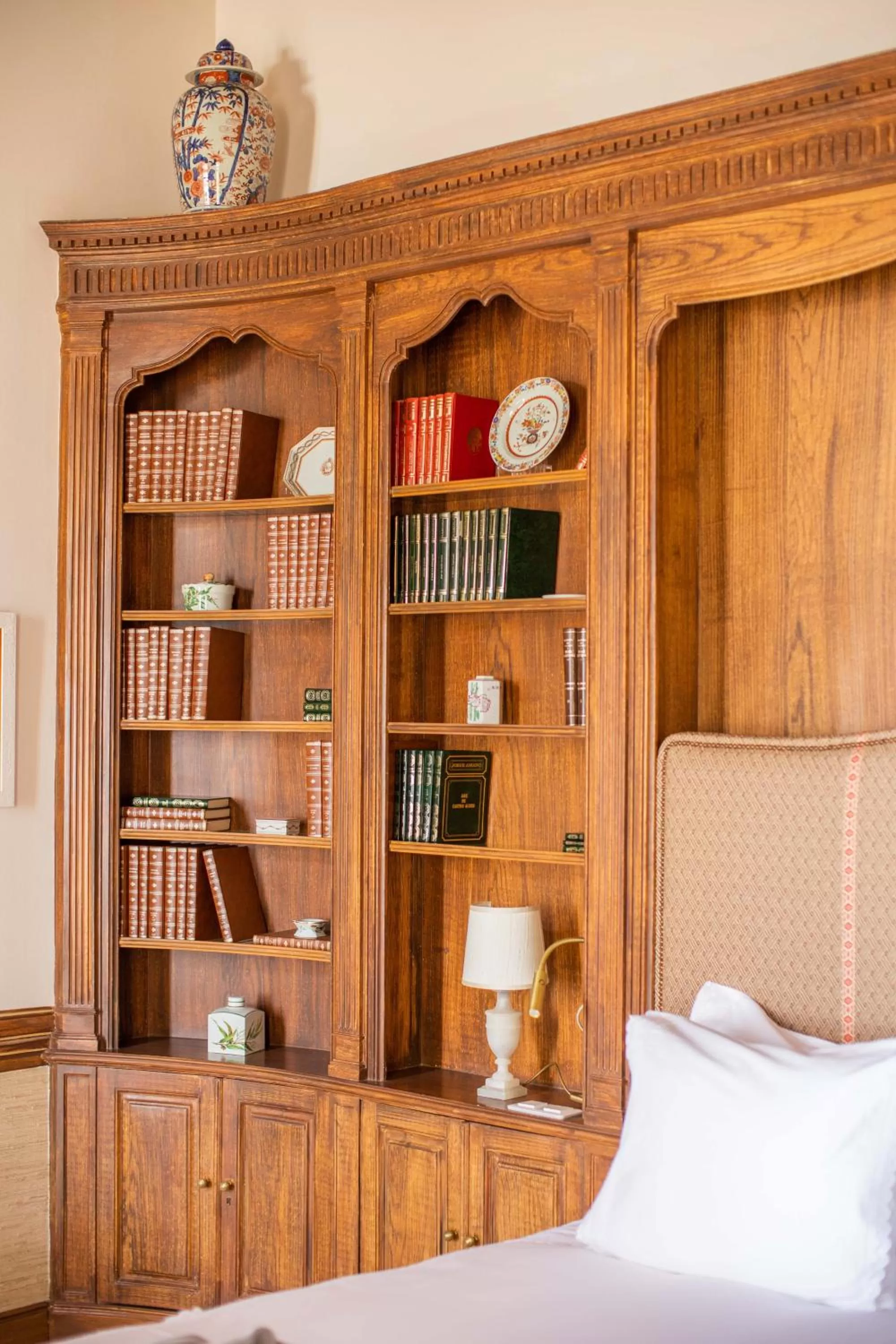 Decorative detail, Bed in Estoril Vintage Hotel