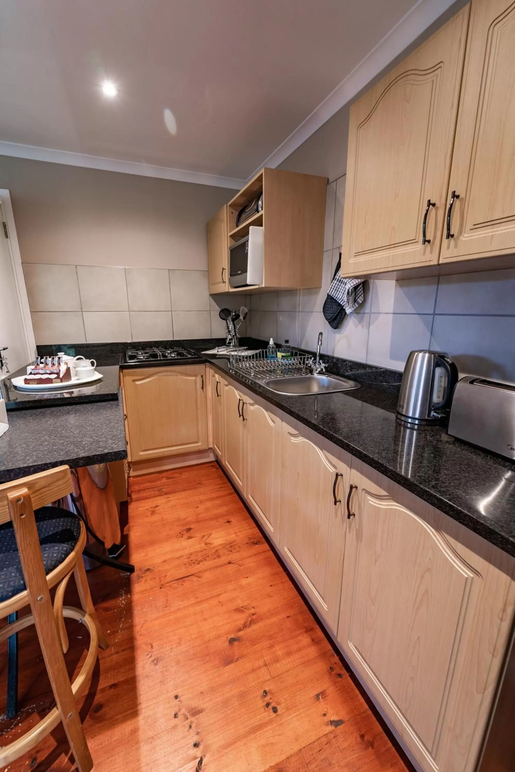 Kitchen or kitchenette in Gooderson Knysna Chalets