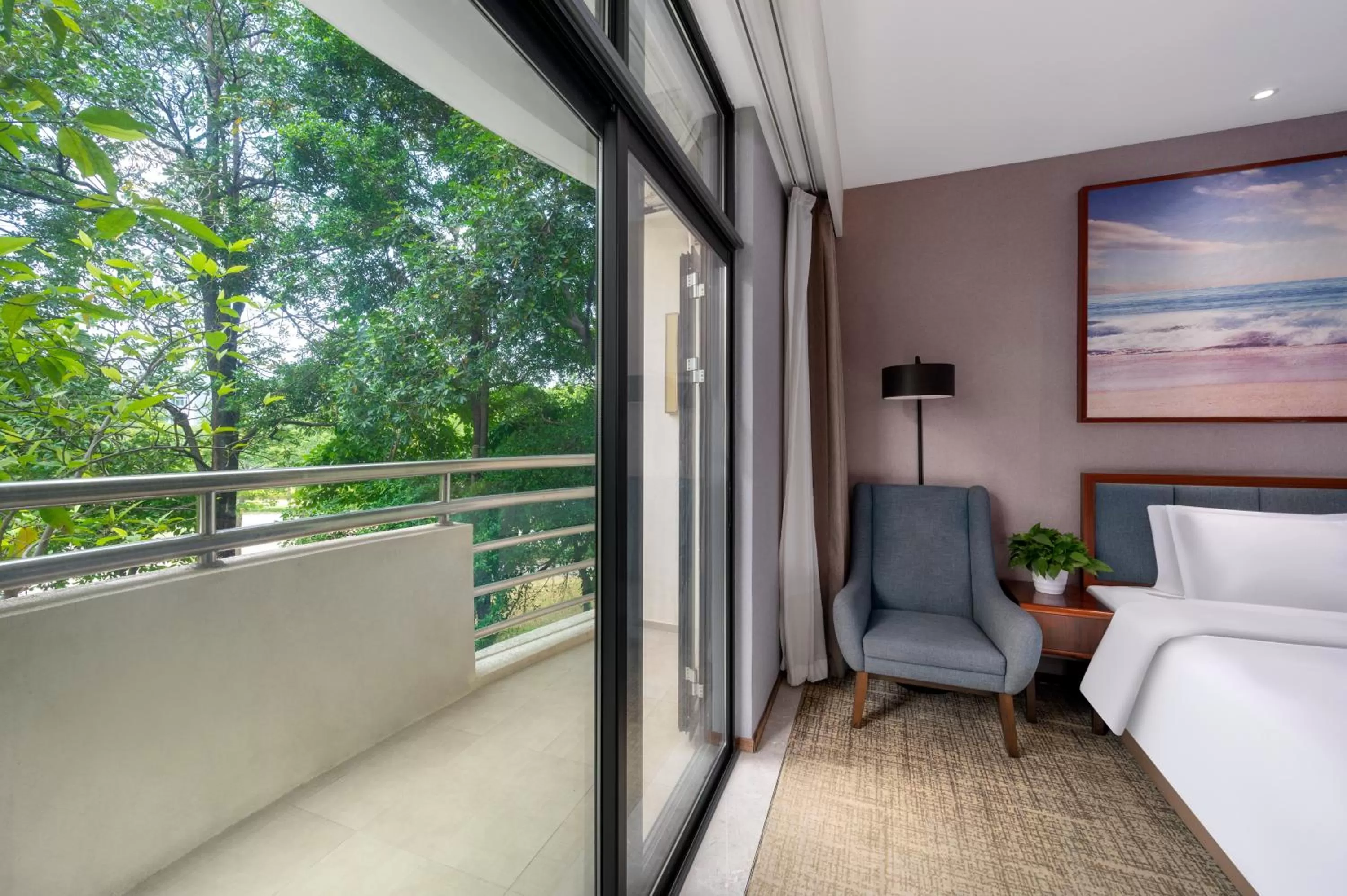 Balcony/Terrace, Bed in Ausotel Smart Baiyun International Airport T2-Free 24-hour airport pick-up