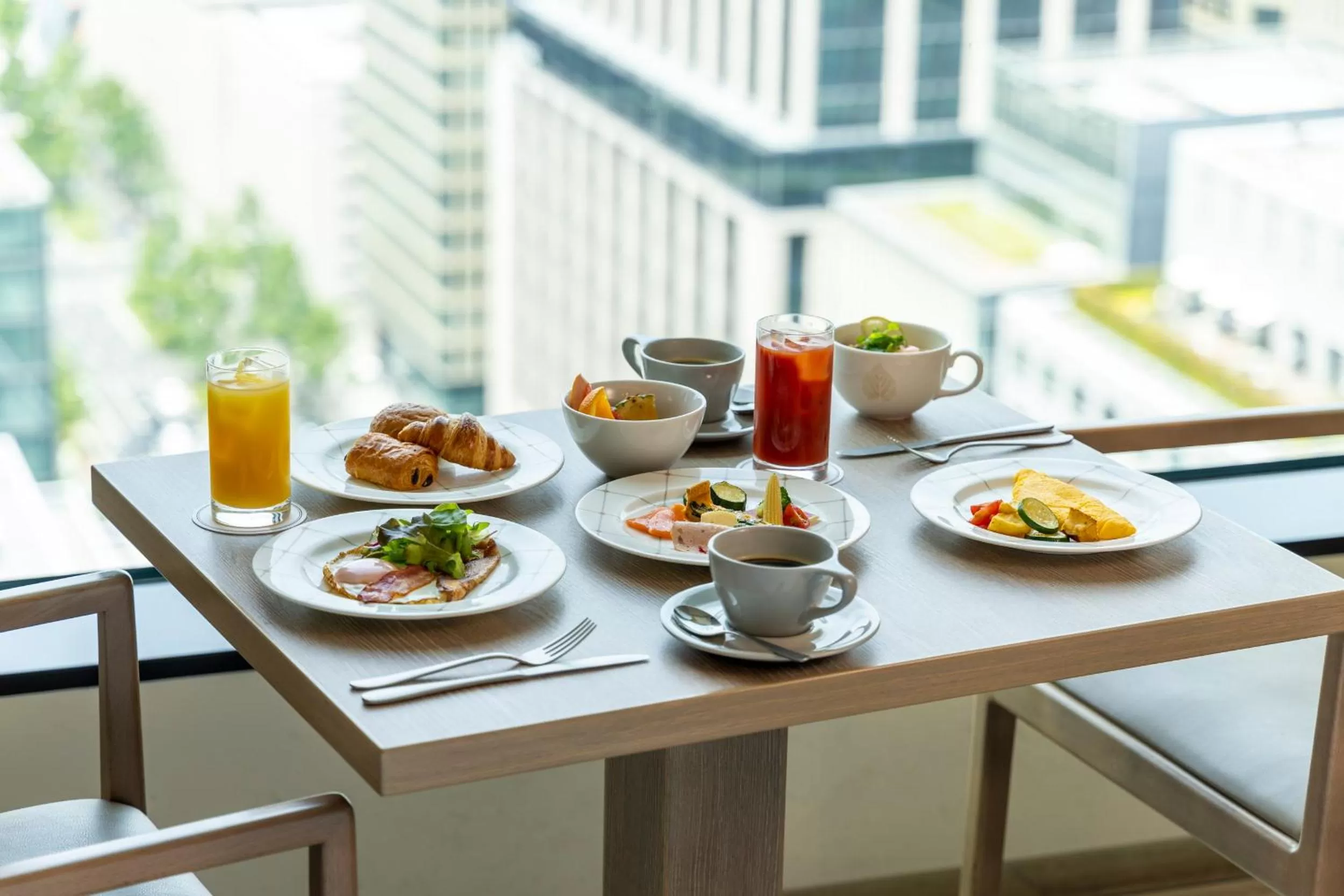 Lounge or bar in The Royal Park Hotel Iconic Osaka Midosuji