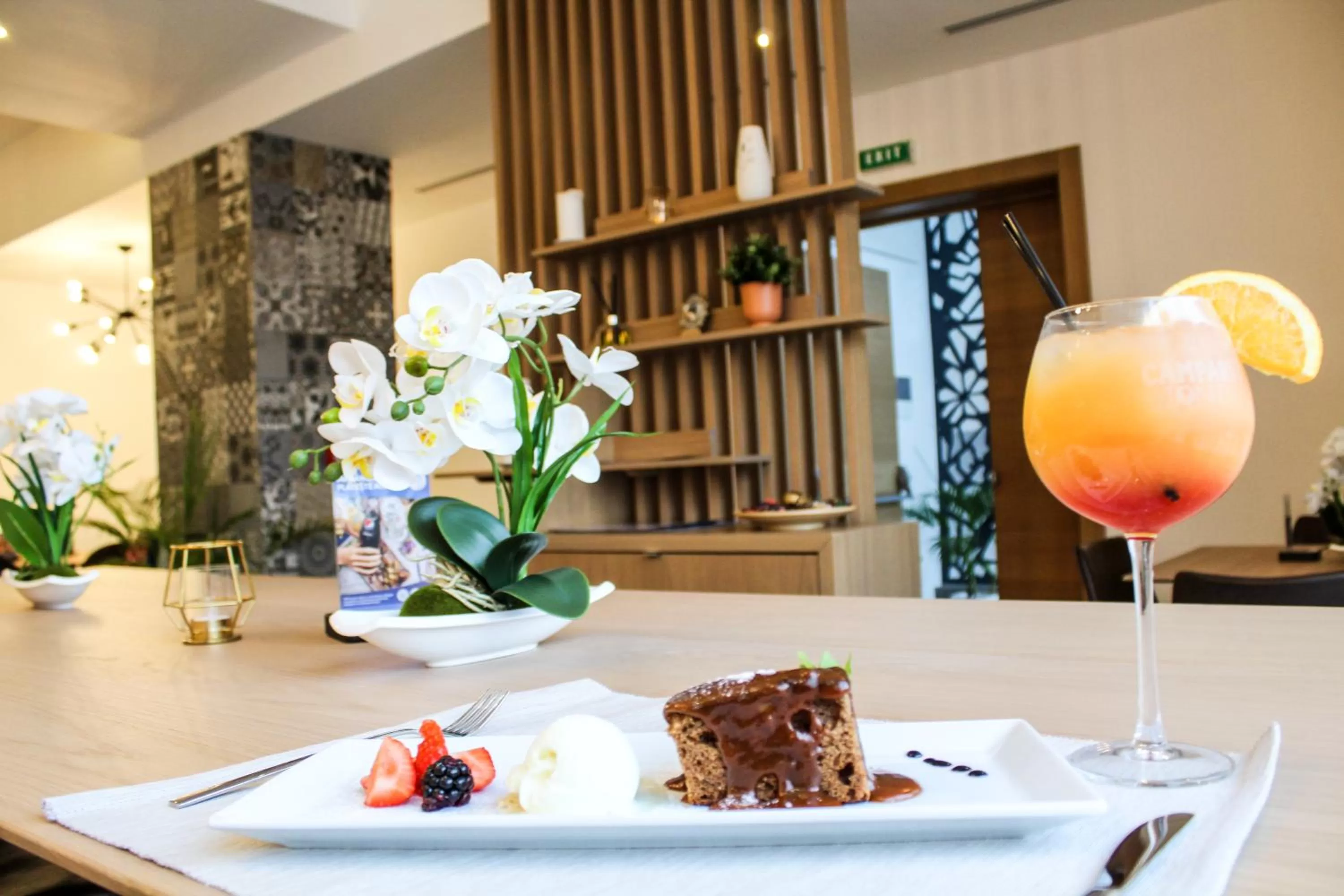 Restaurant/places to eat in Hotel Avenue - Avenue Hotels