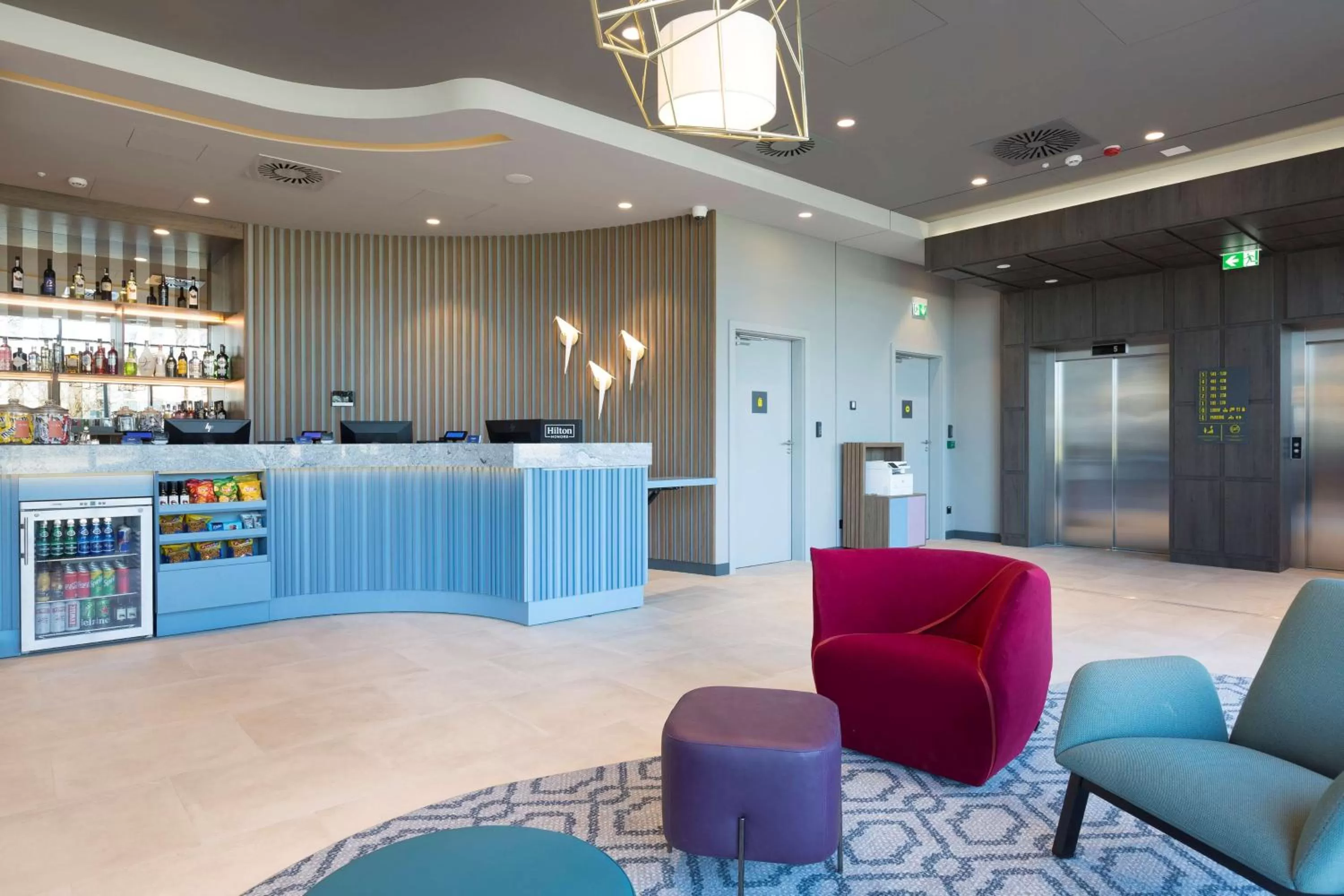 Lobby or reception in Hampton by Hilton Krakow Airport