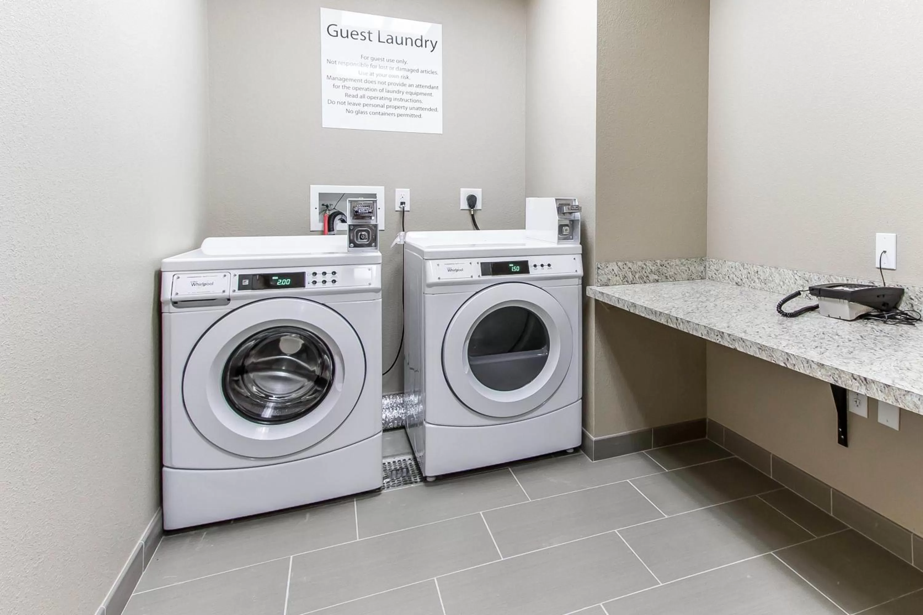 Area and facilities in Comfort Suites West Omaha