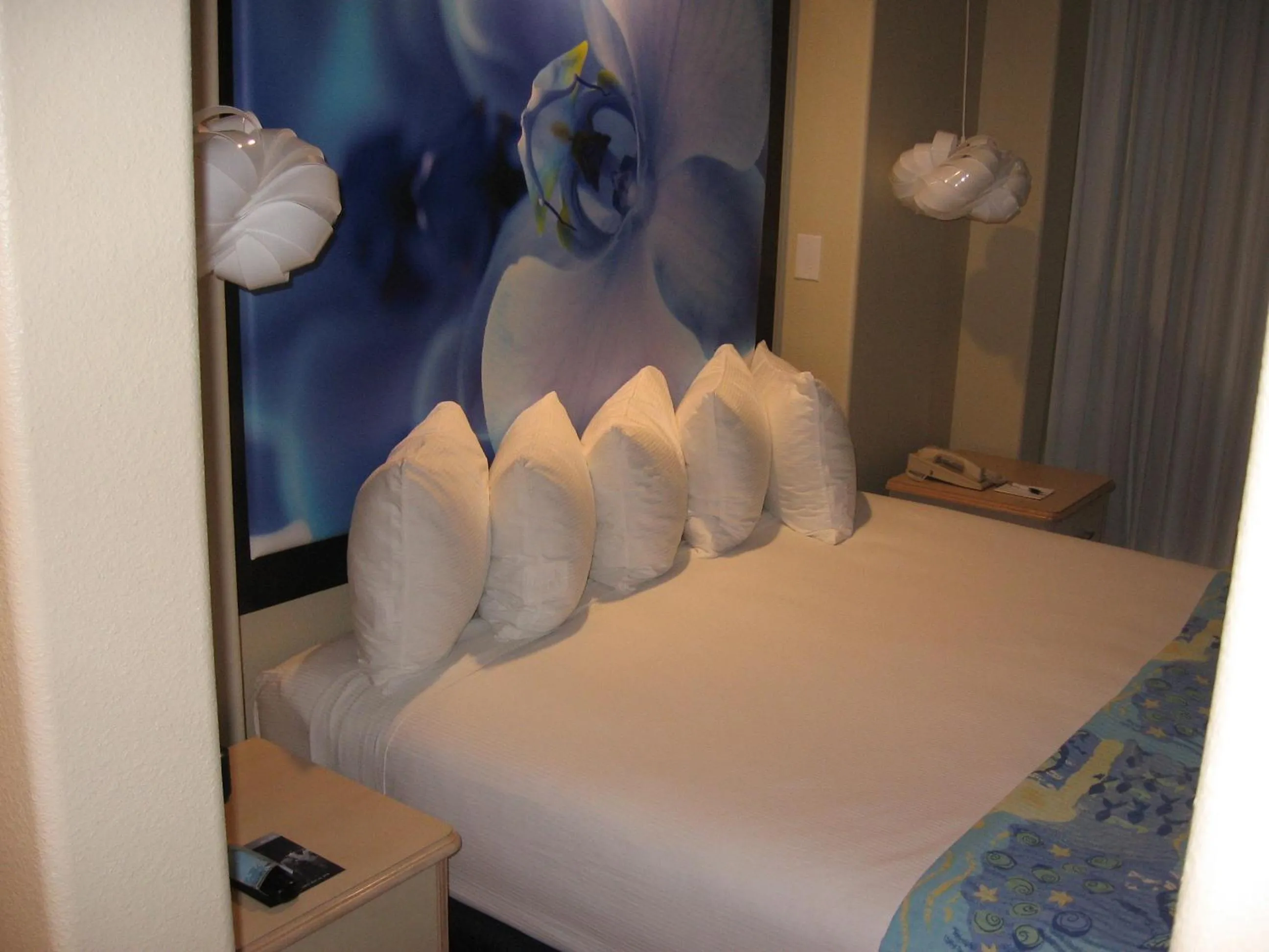 One-Bedroom Suite with Beach View in Lido Beach Resort - Sarasota