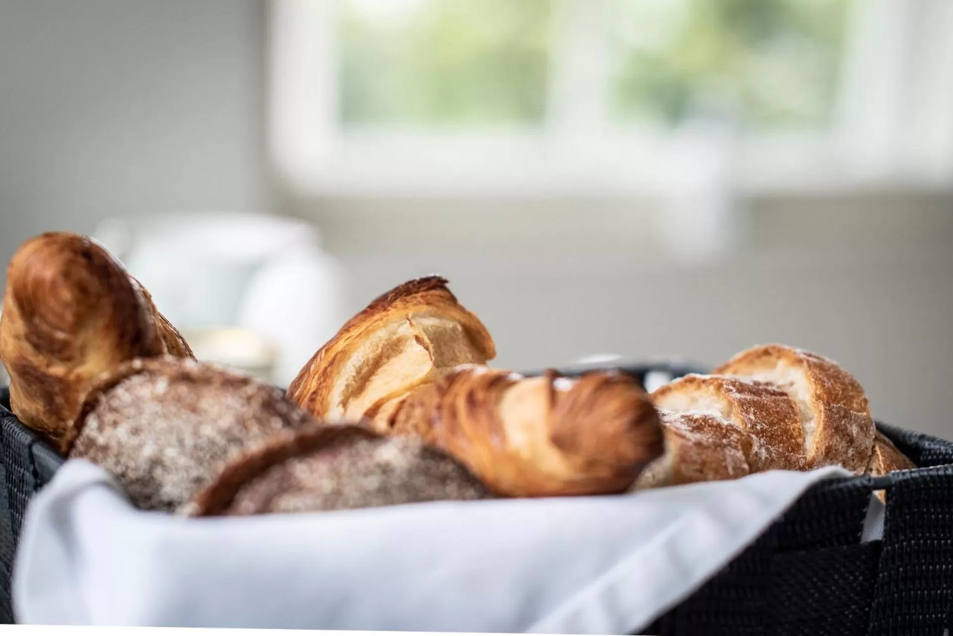 Breakfast in Villa Jokivarsi Bed & Breakfast