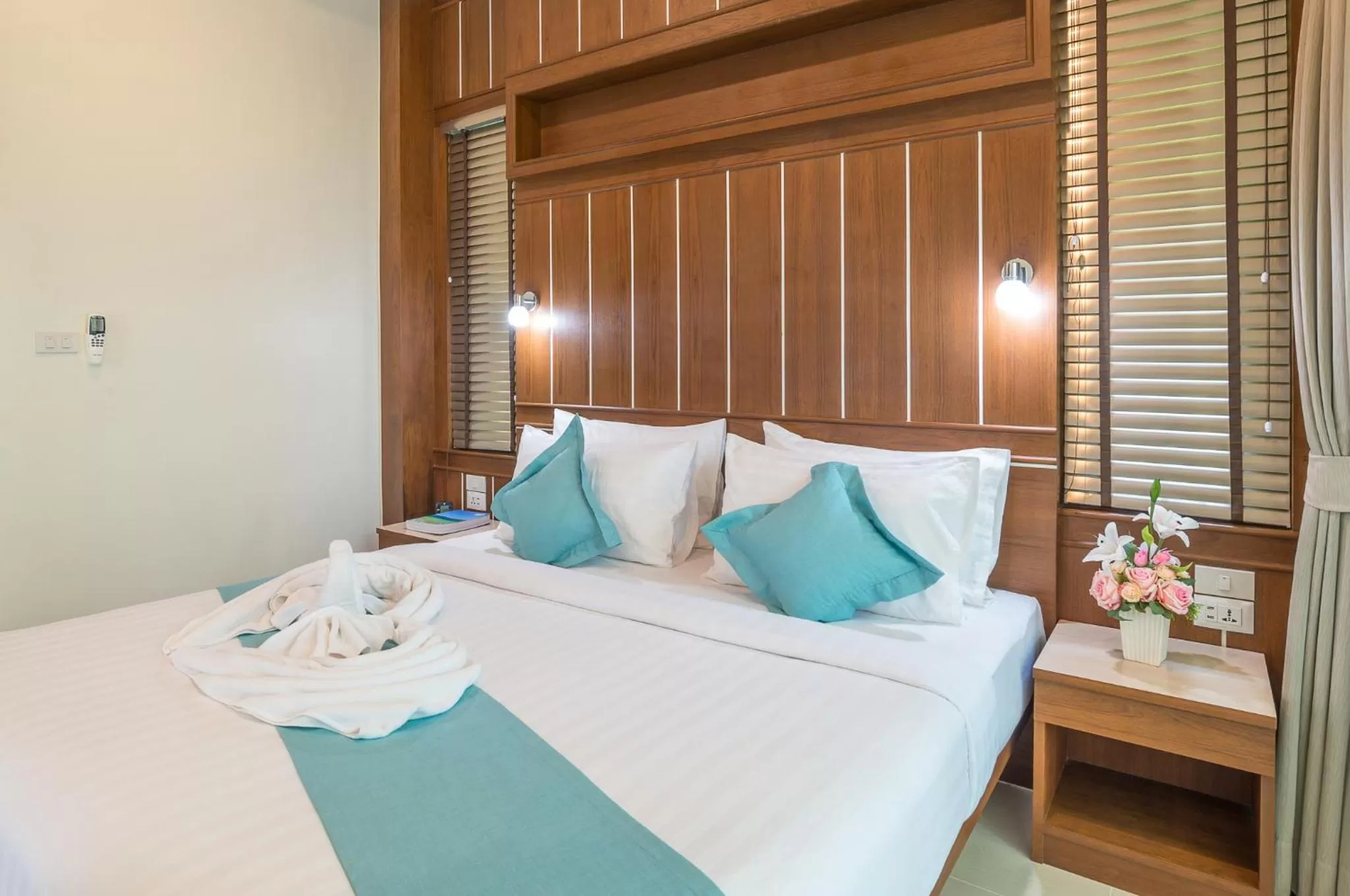 Bed in The Scene Cliff View Villas