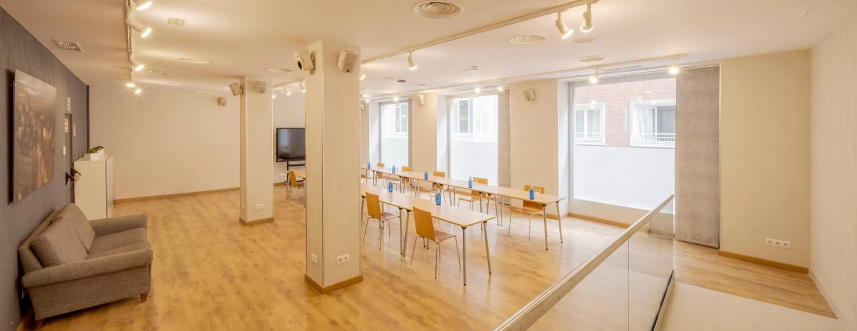 Business facilities in Regente Hotel