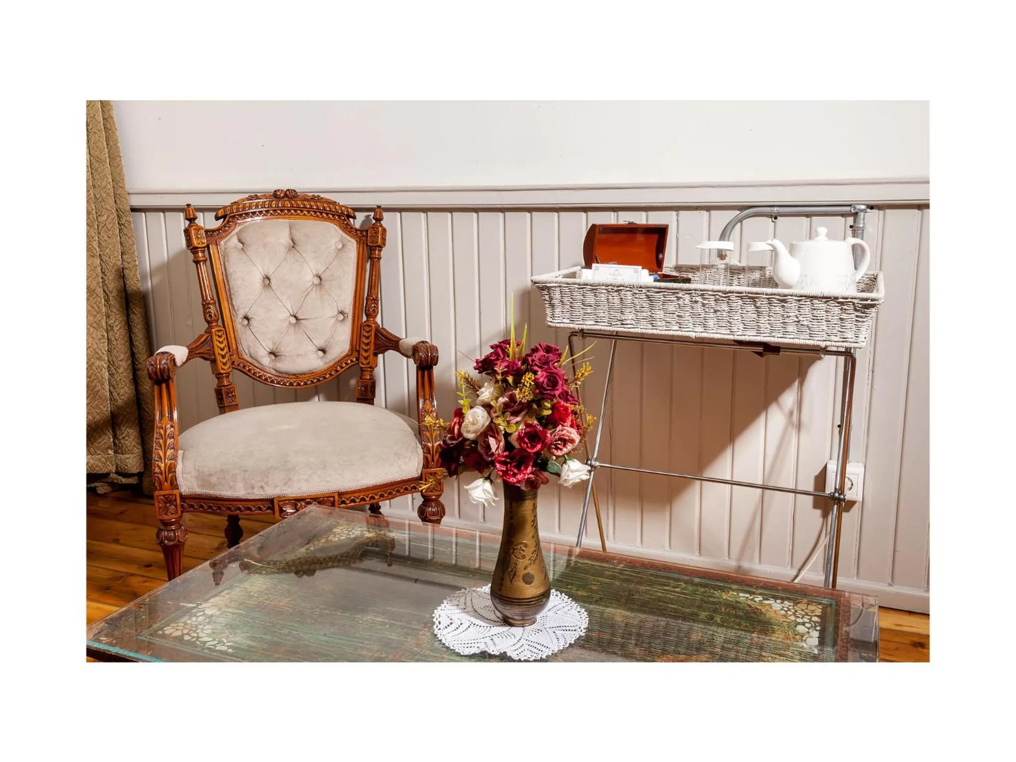 Decorative detail, Bed in Hotel Troya Balat