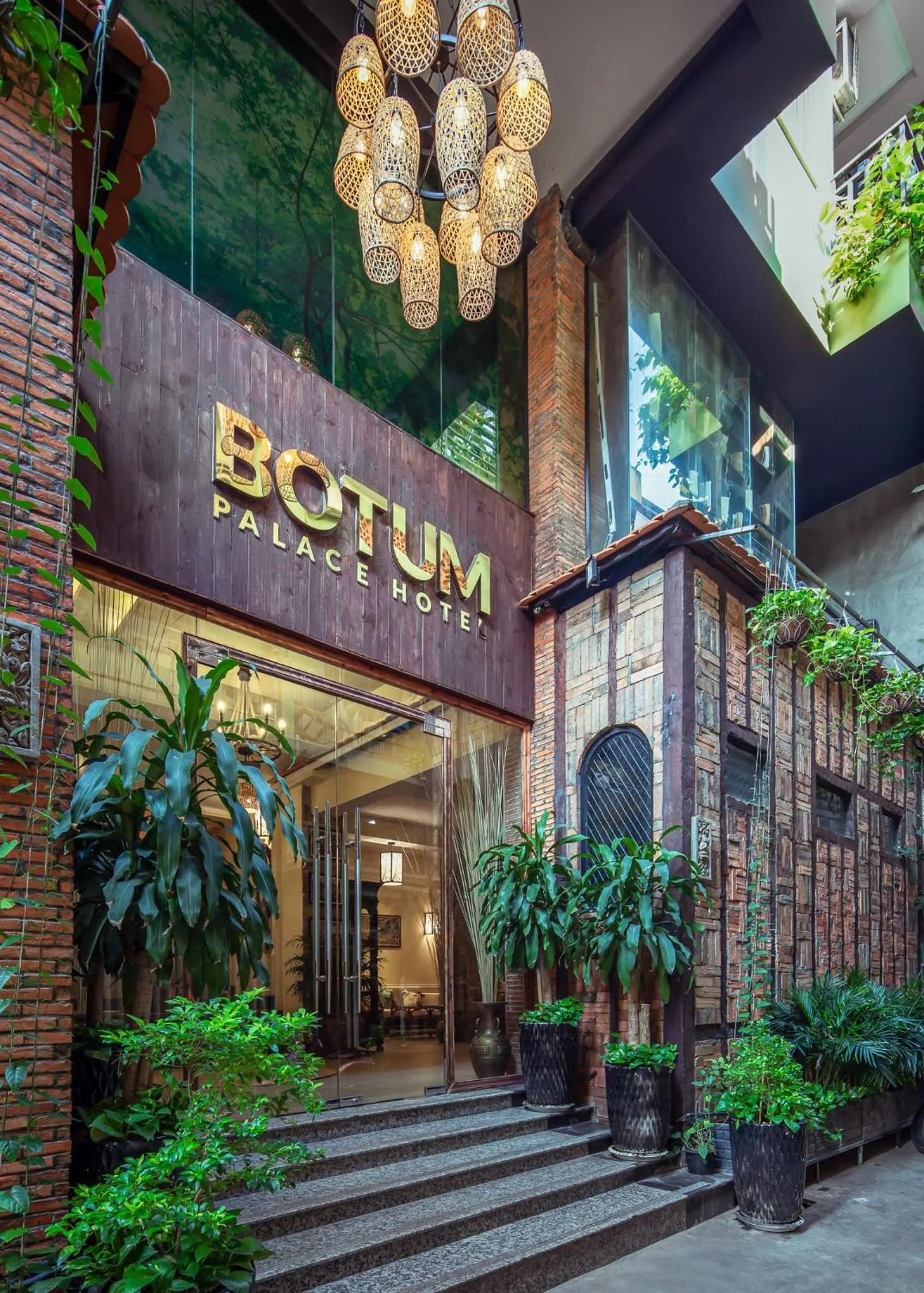 Property building in Botum Palace Hotel
