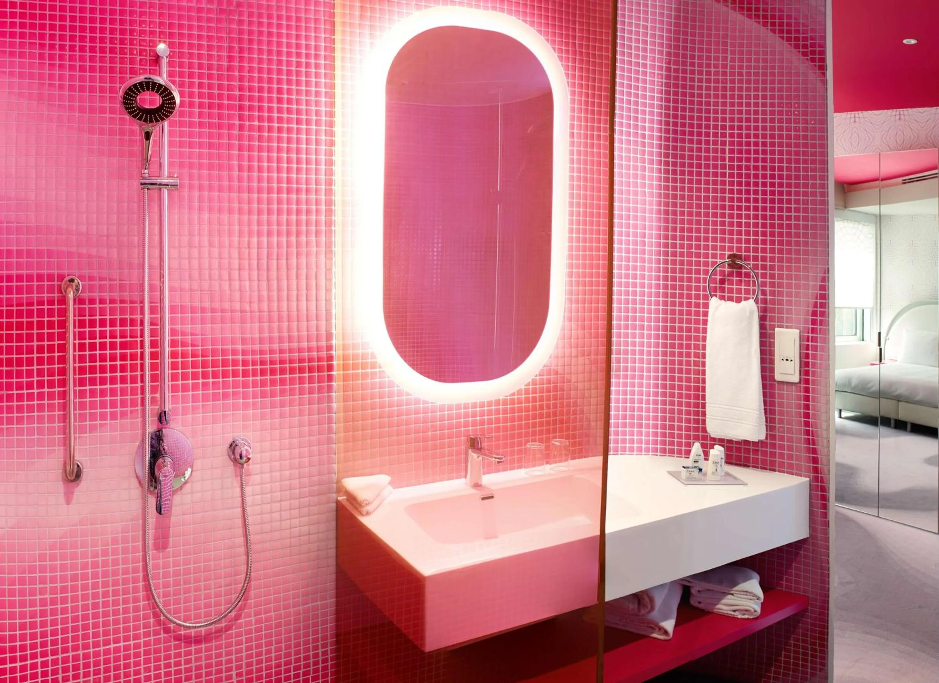 Bathroom in Park Inn by Radisson Amsterdam City West