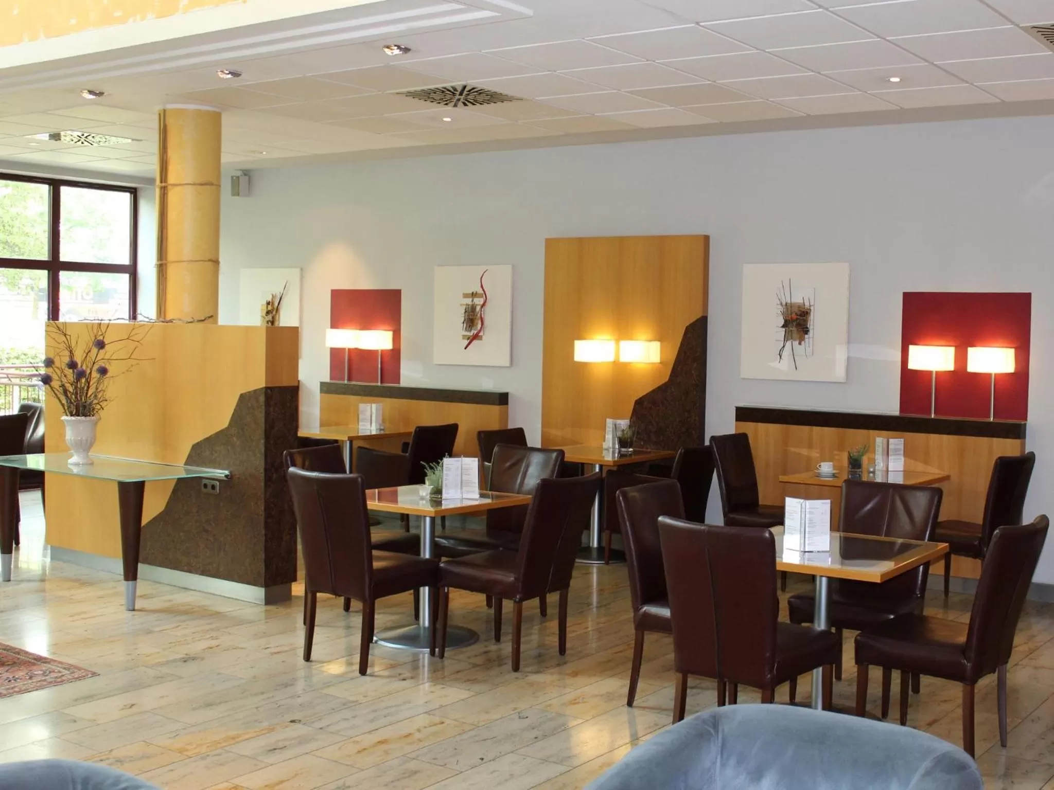 Restaurant/places to eat in AMBER ECONTEL