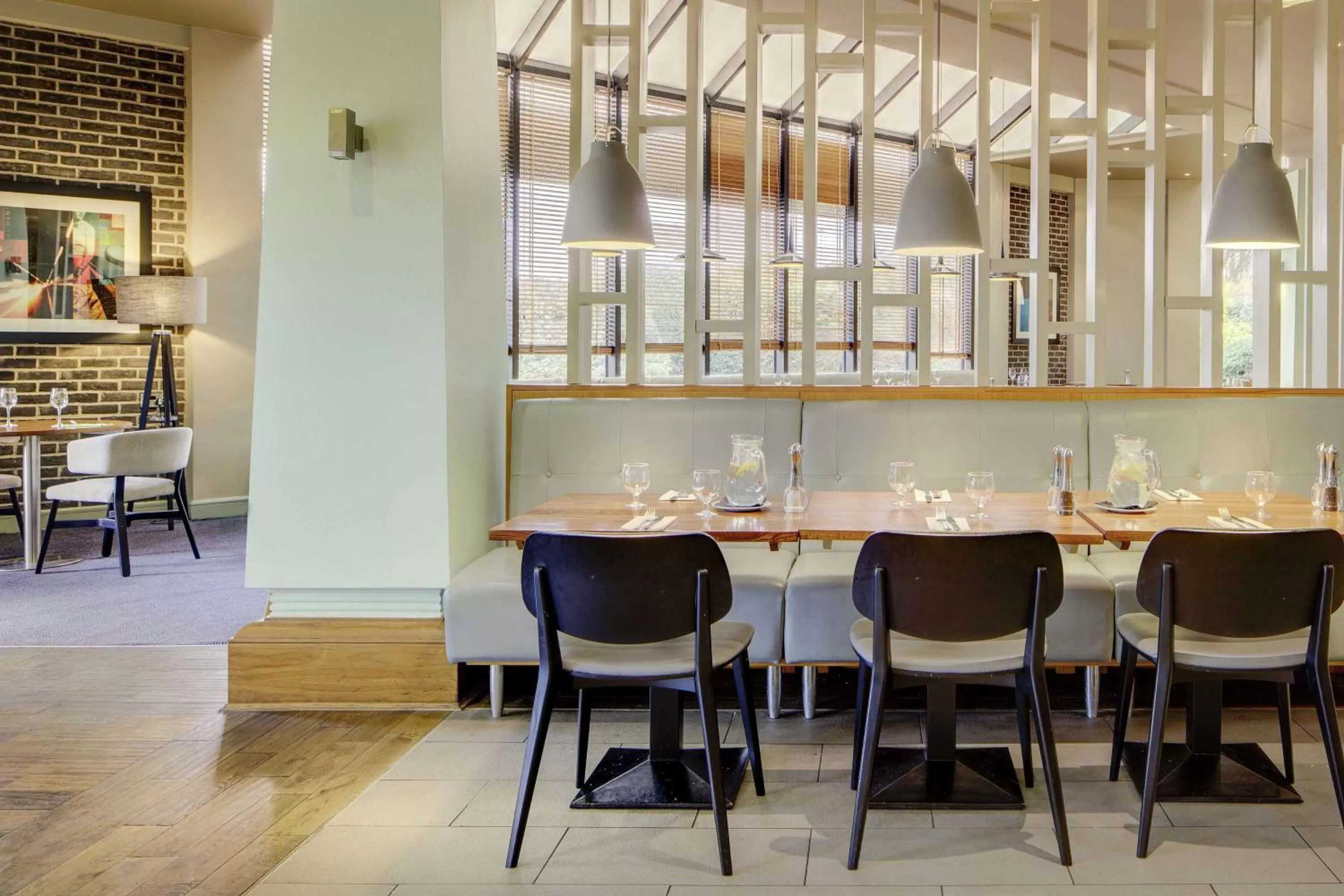 Dining area in DoubleTree by Hilton Manchester Airport