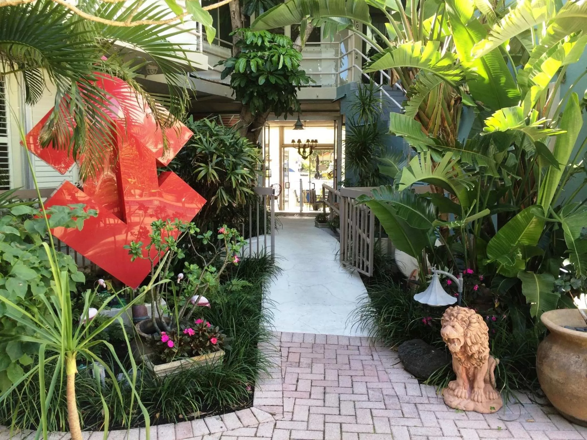 Manhattan Tower Apartment Hotel