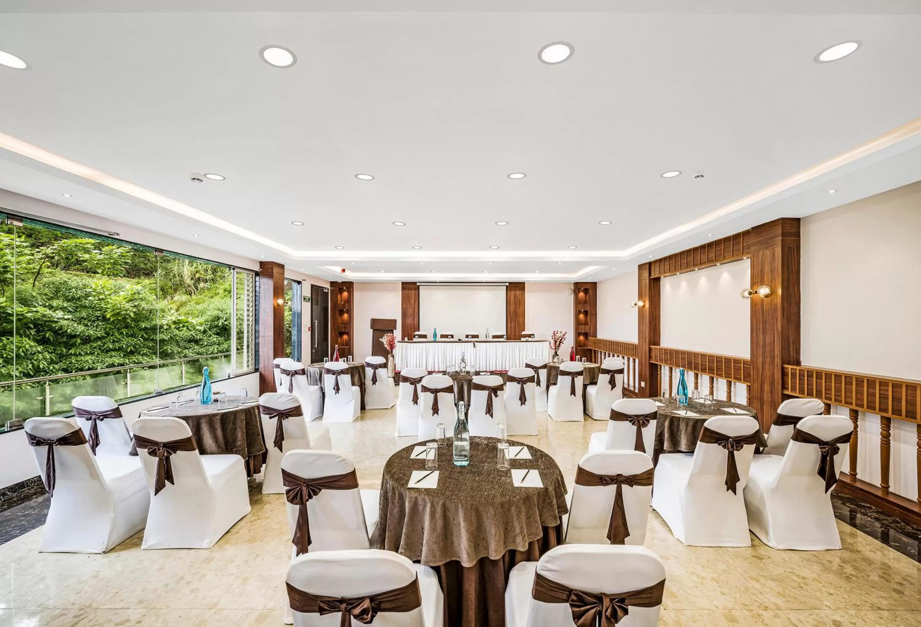 Banquet/Function facilities in GReaT Trails Kodaikanal by GRT Hotels